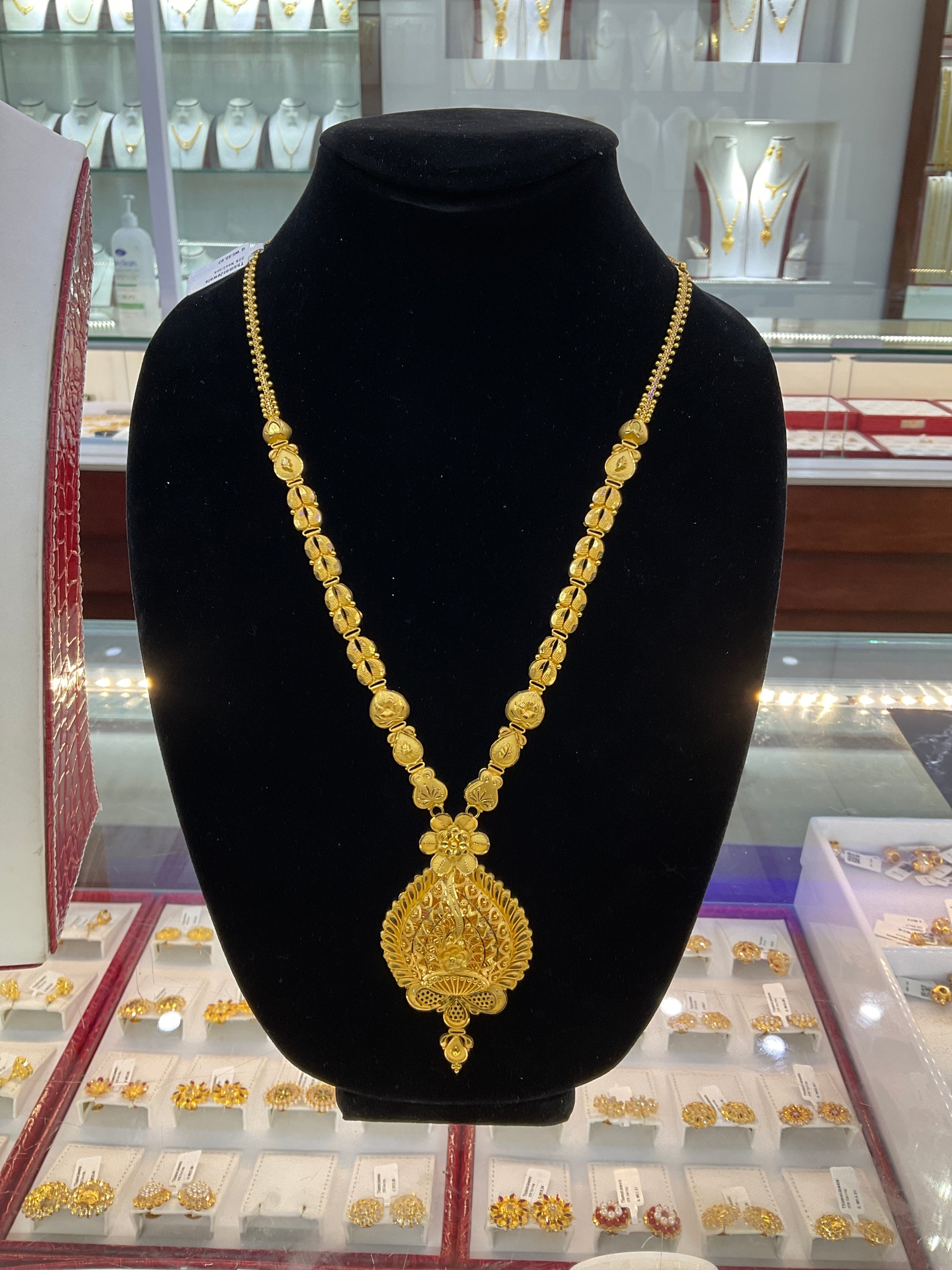 22K Necklace 2801510