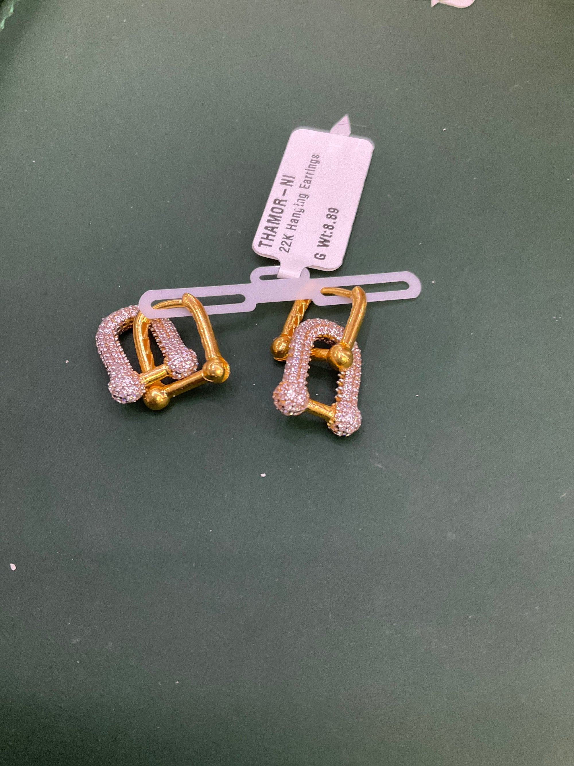 22K Earring 1802732