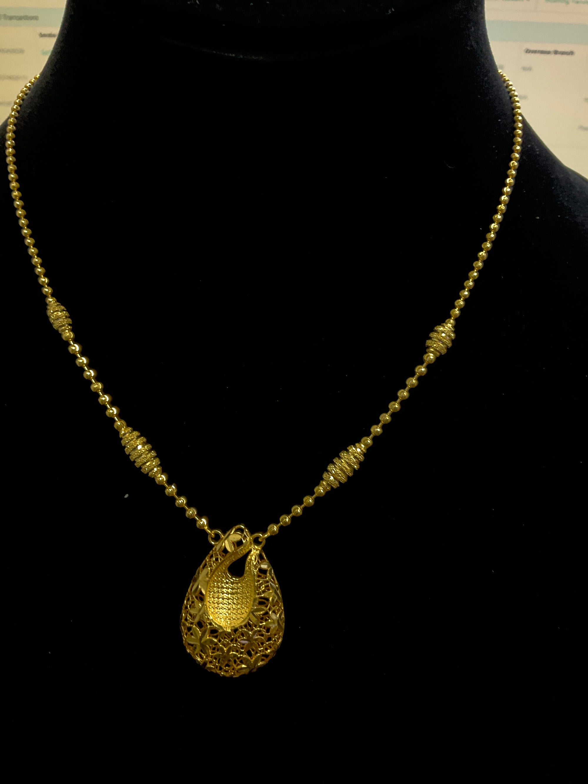 22K Necklace 2605595