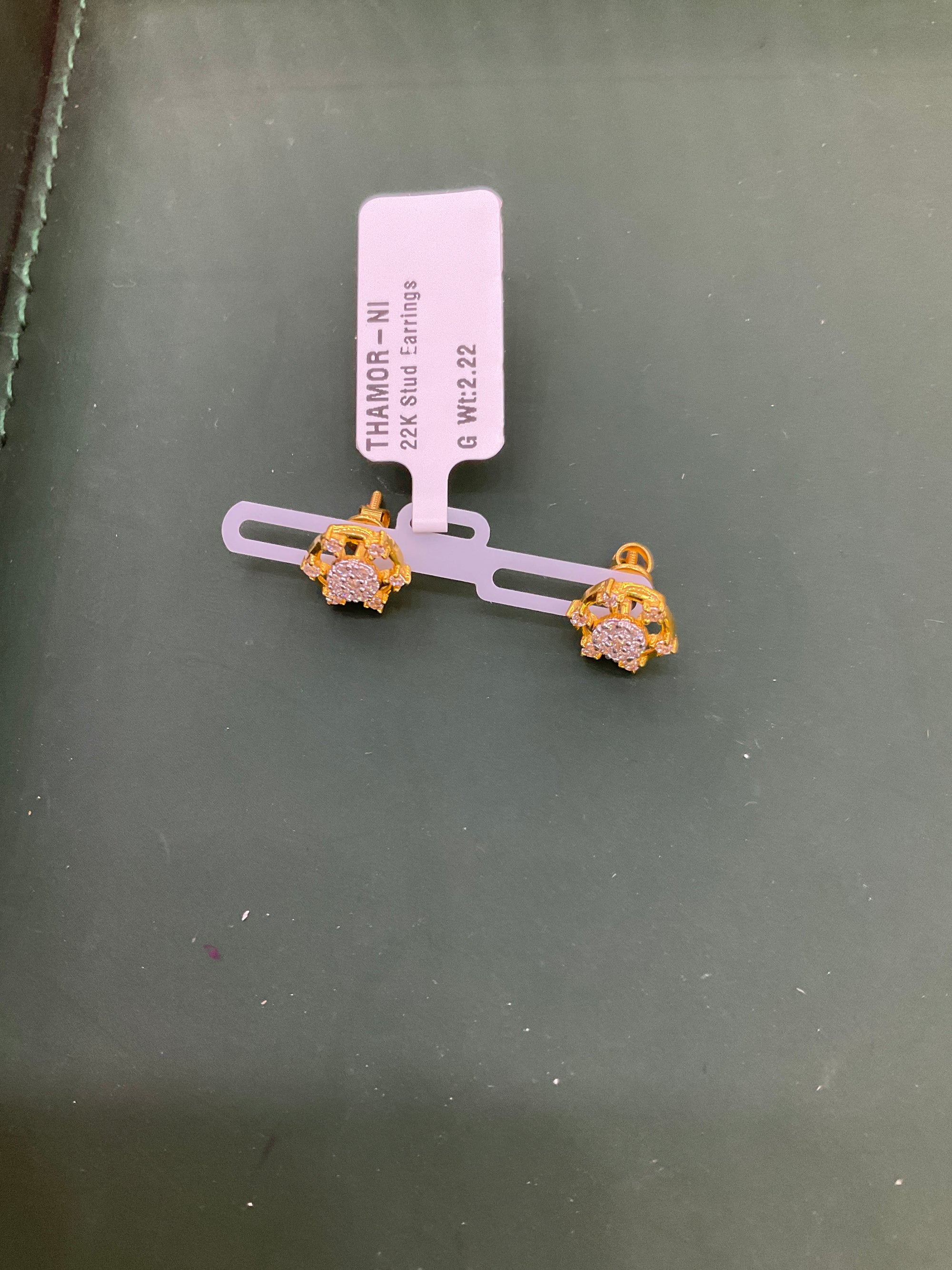 22K Earring 1802682