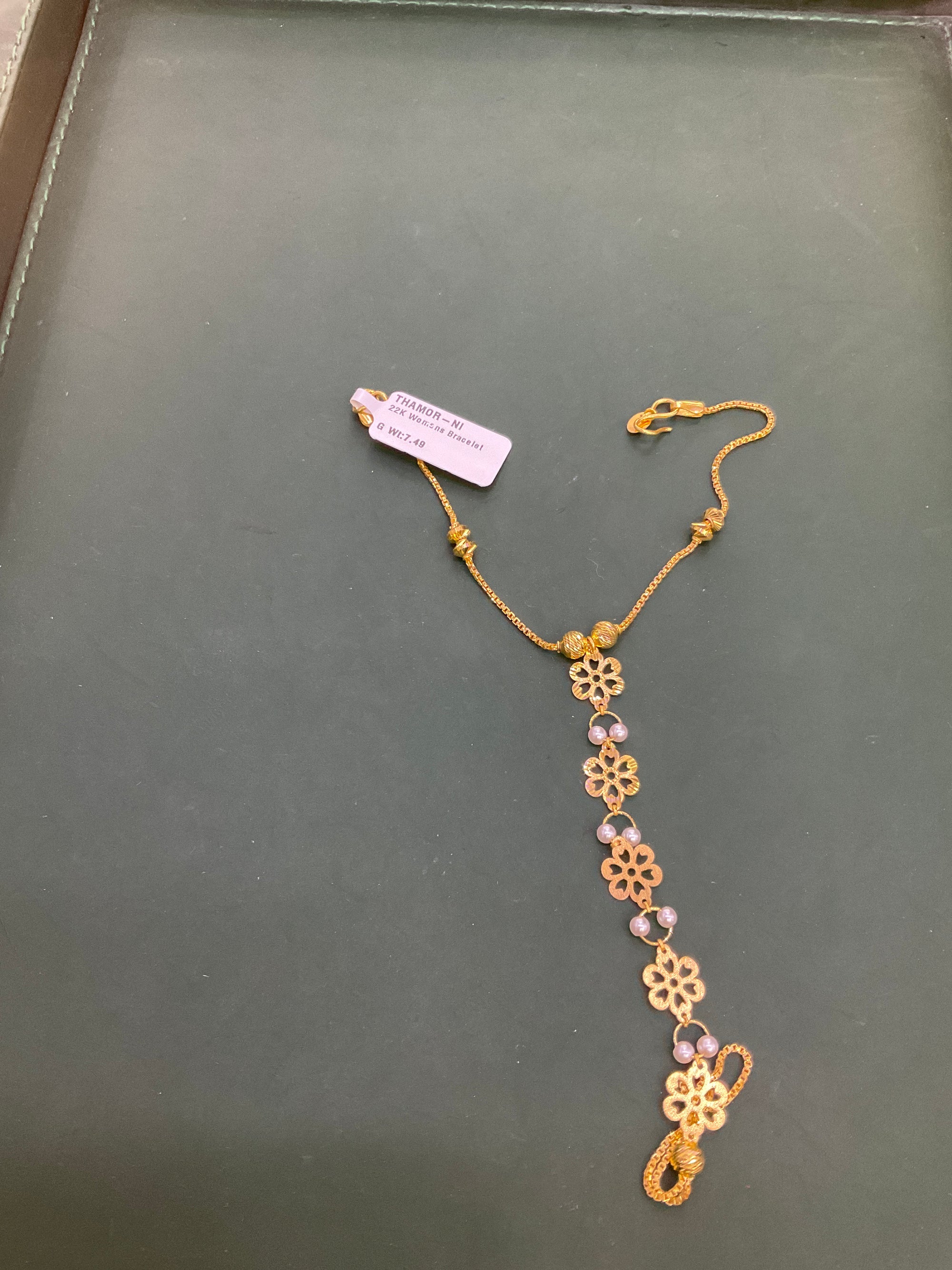 22K Bracelet 1802863