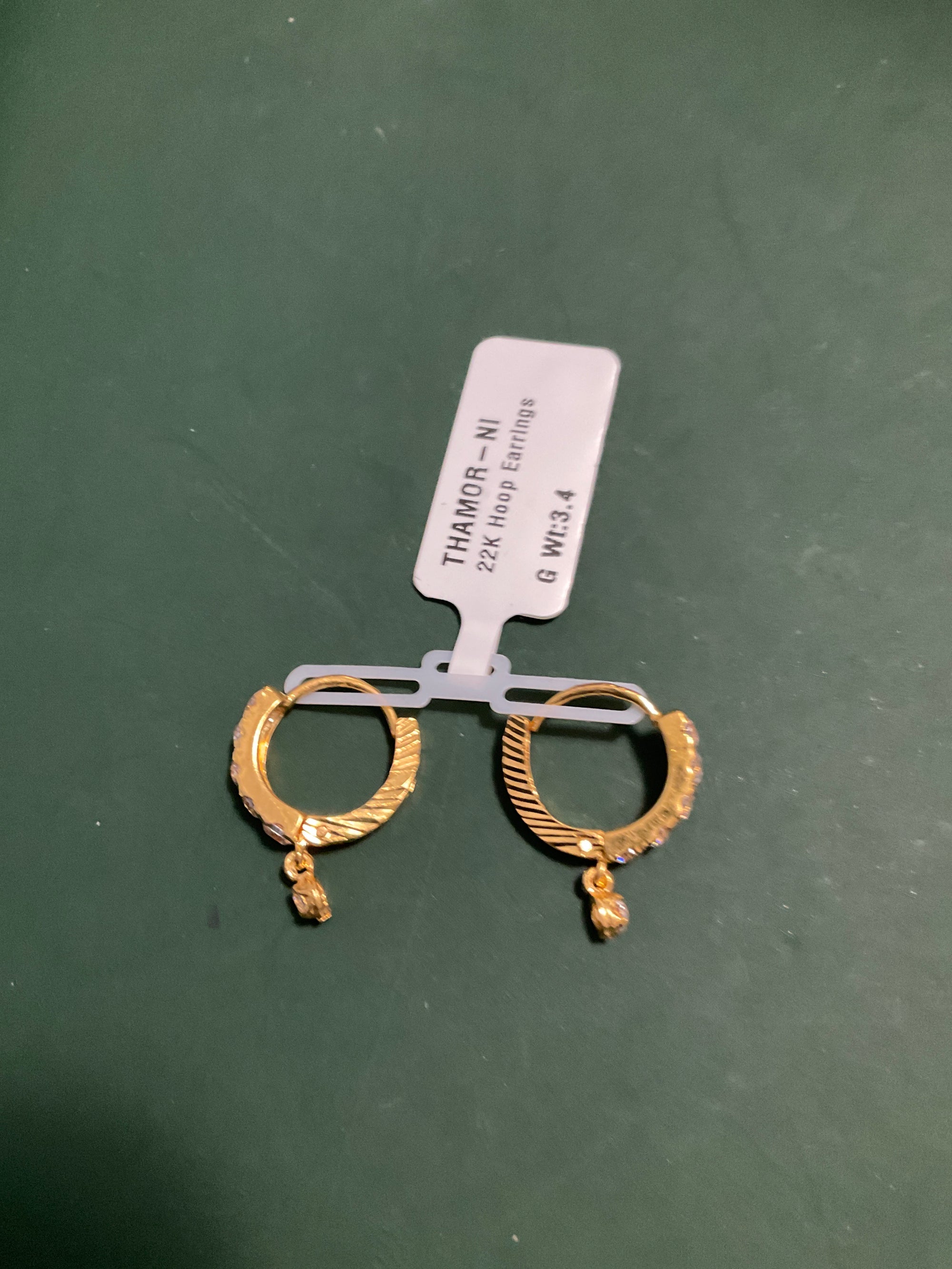 22k Earring 1802319