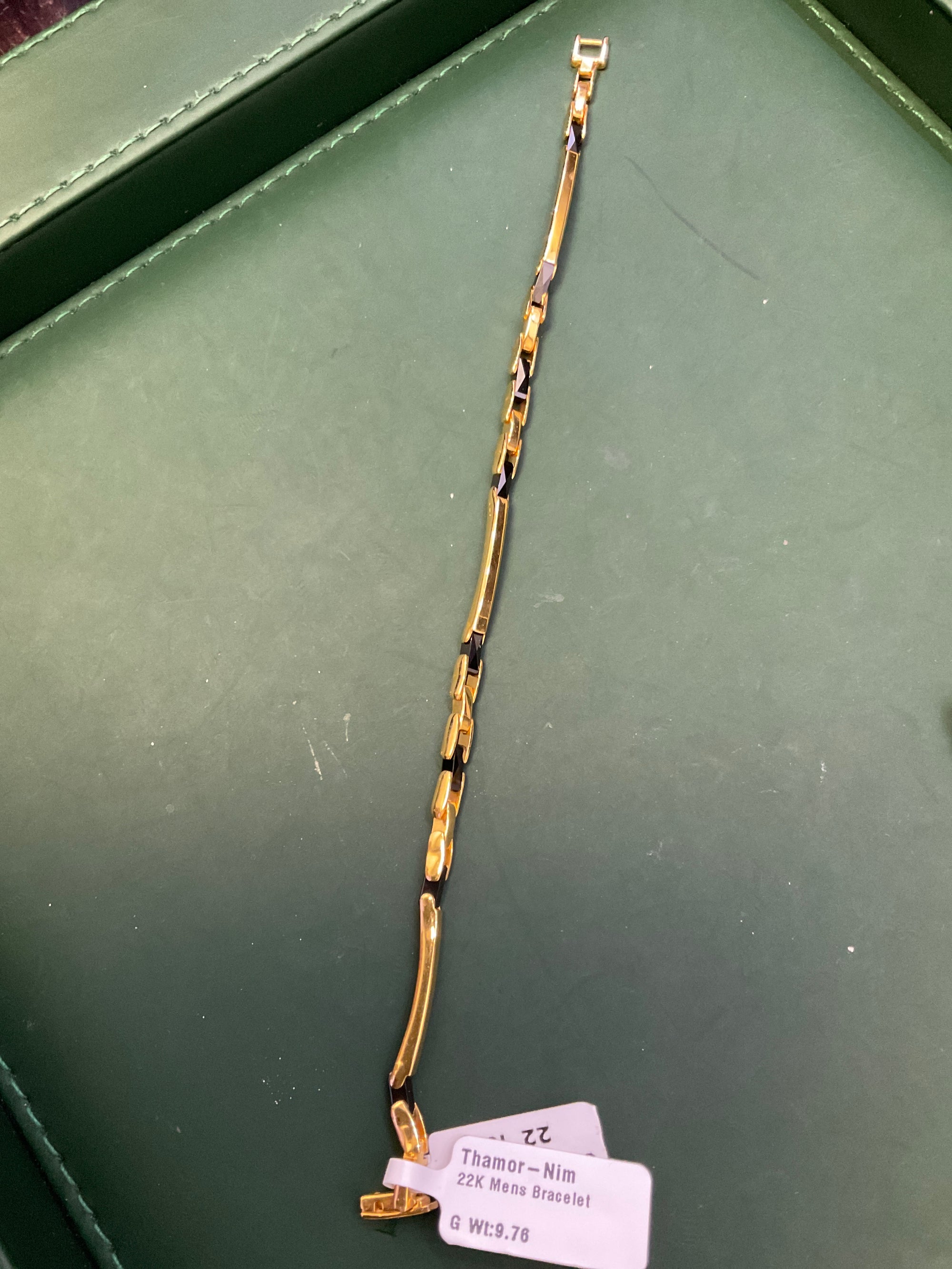 22K Bracelet 1911536