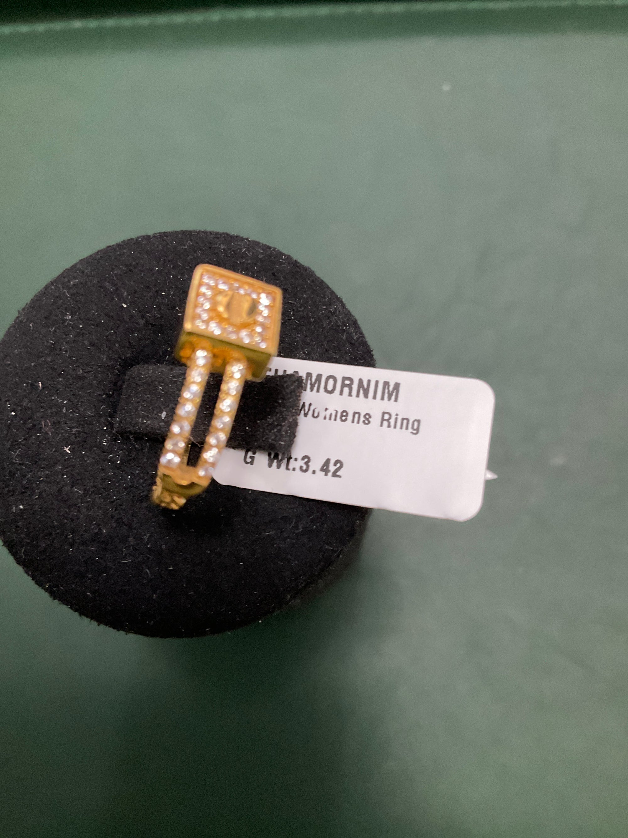 22K Womens Ring 2807597