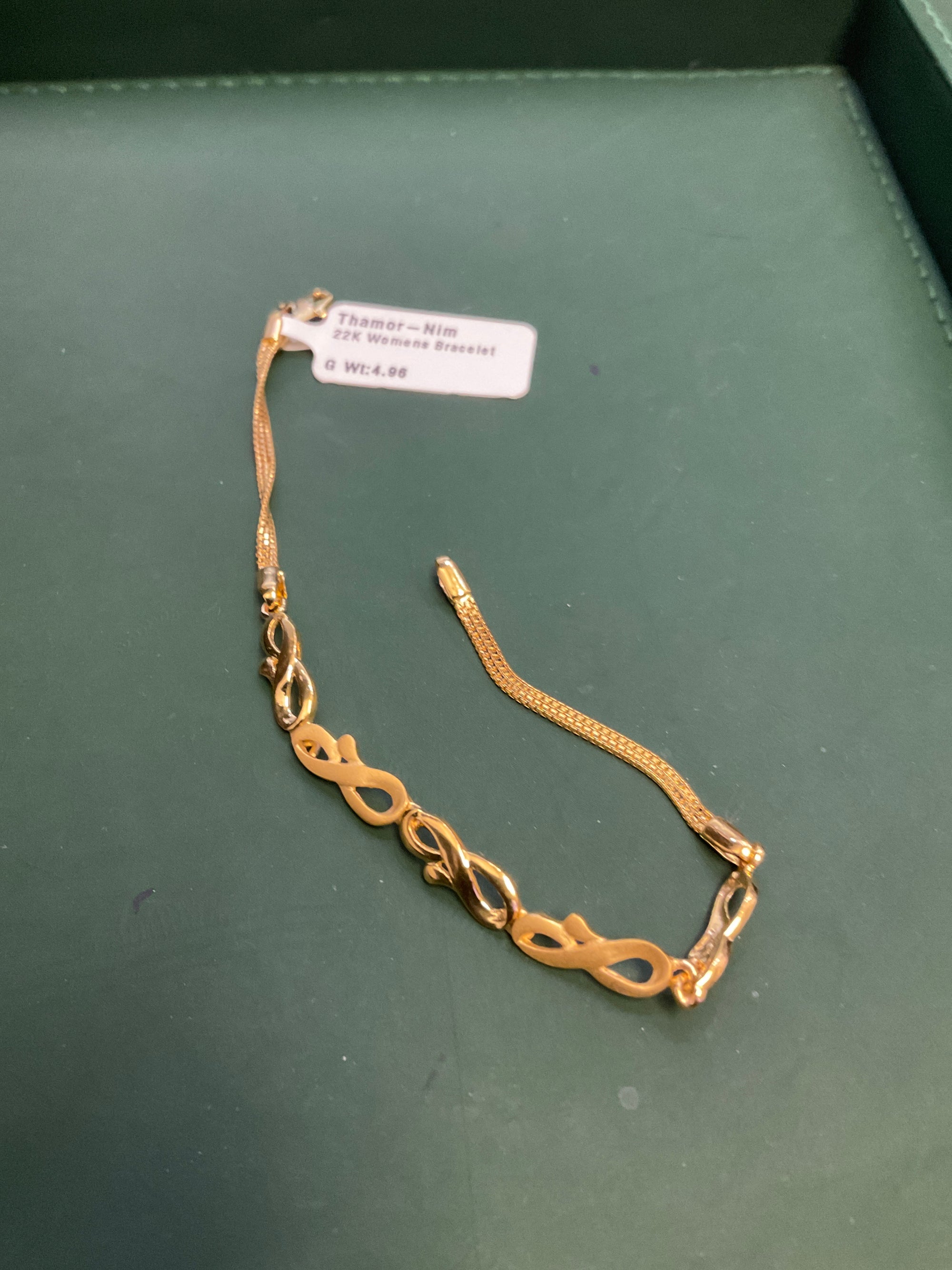 22K Bracelet 1911458