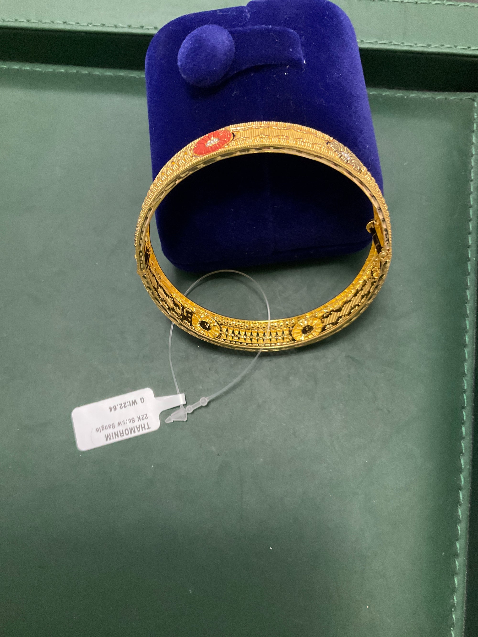 22K Screw Bangle 2807212