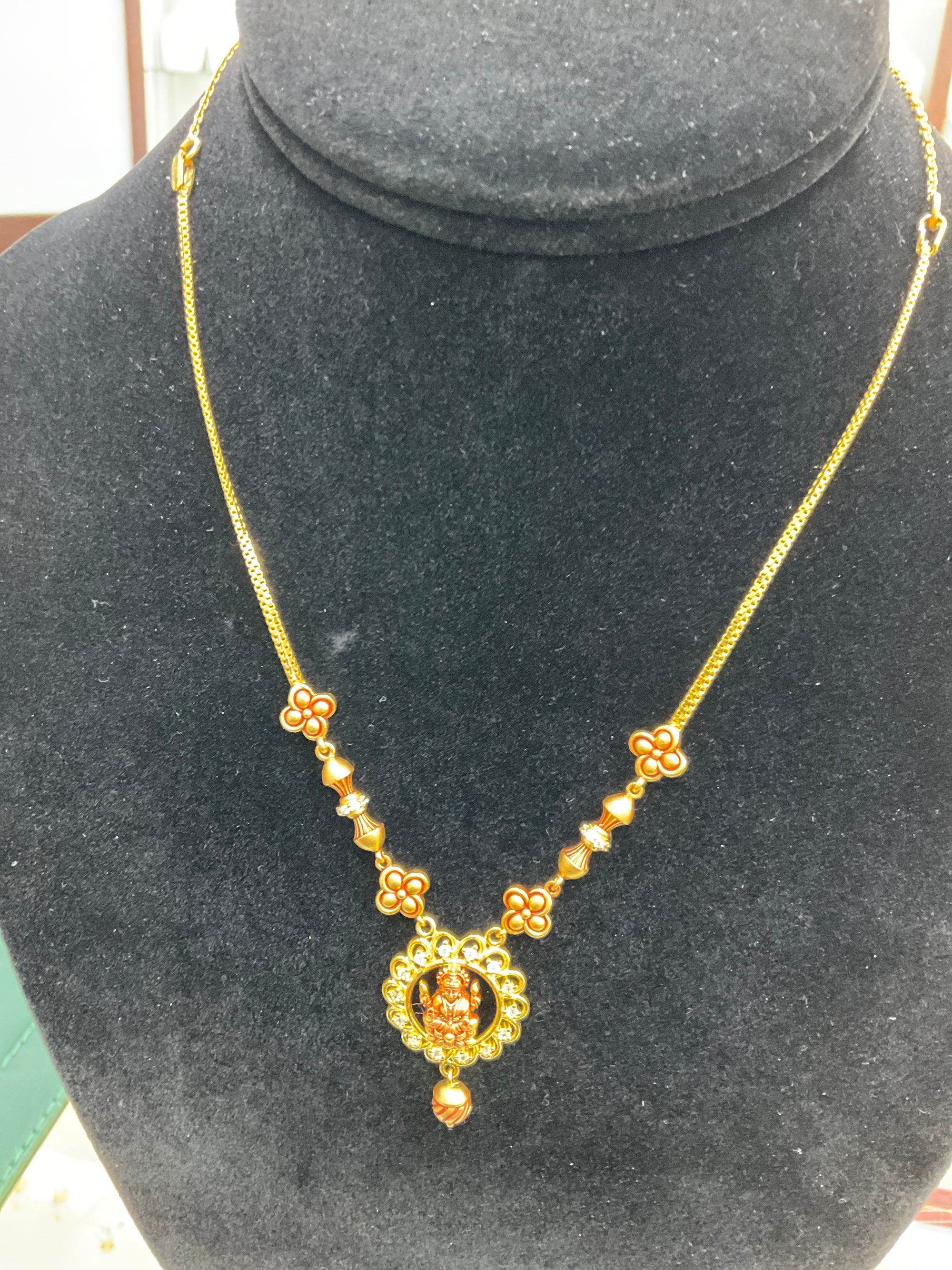 22K Necklace 1802478