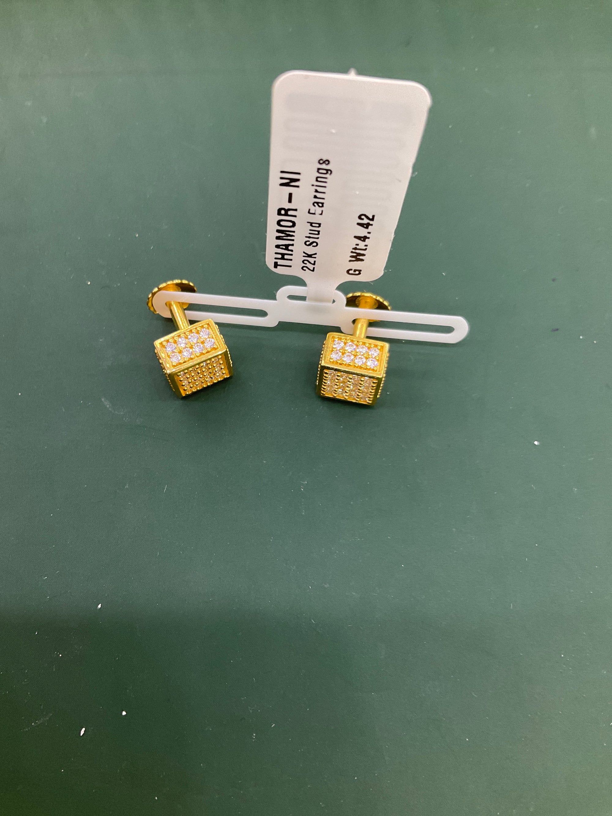 22K Earring 1802678