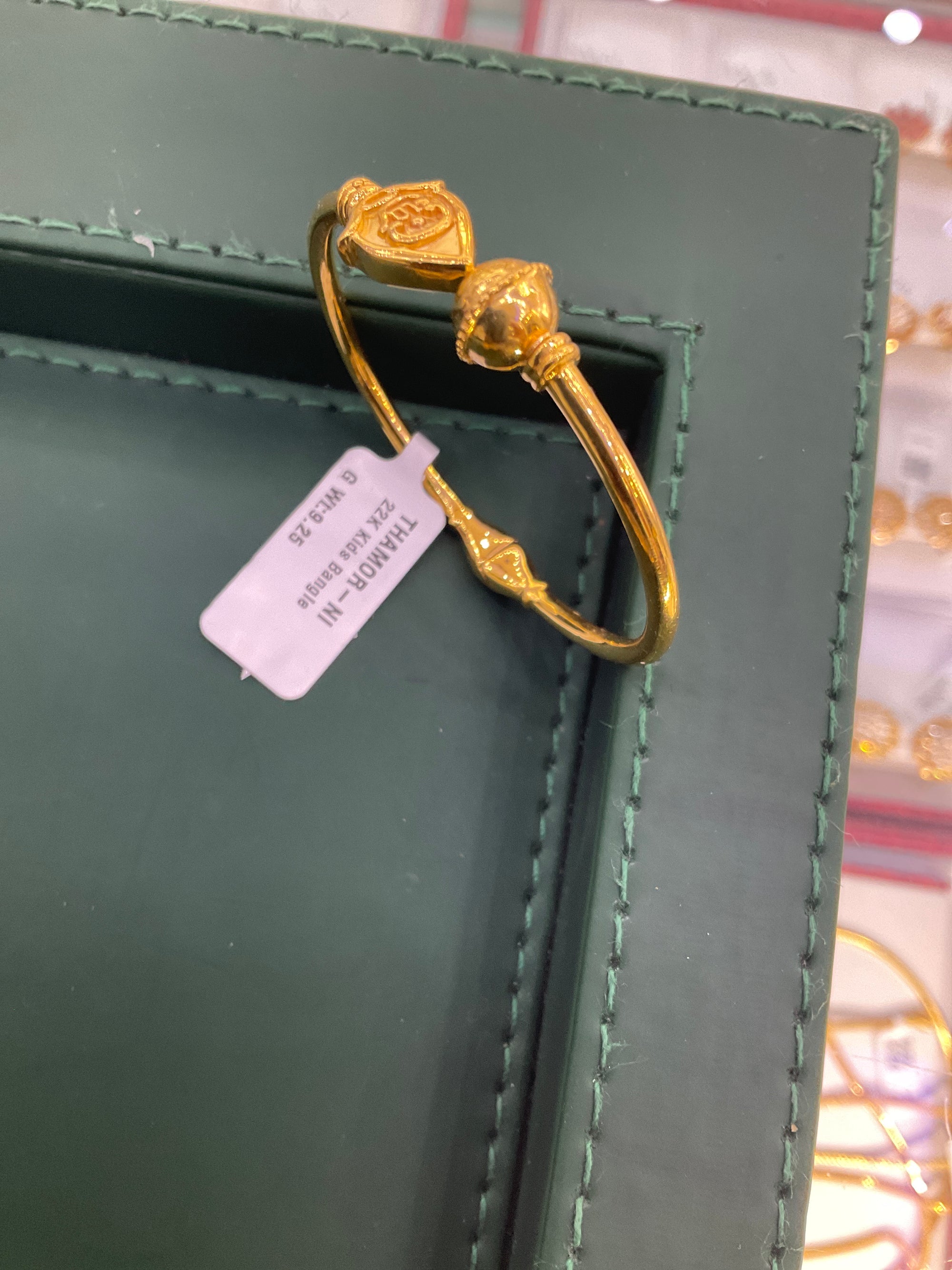 22k Bangle 1802325