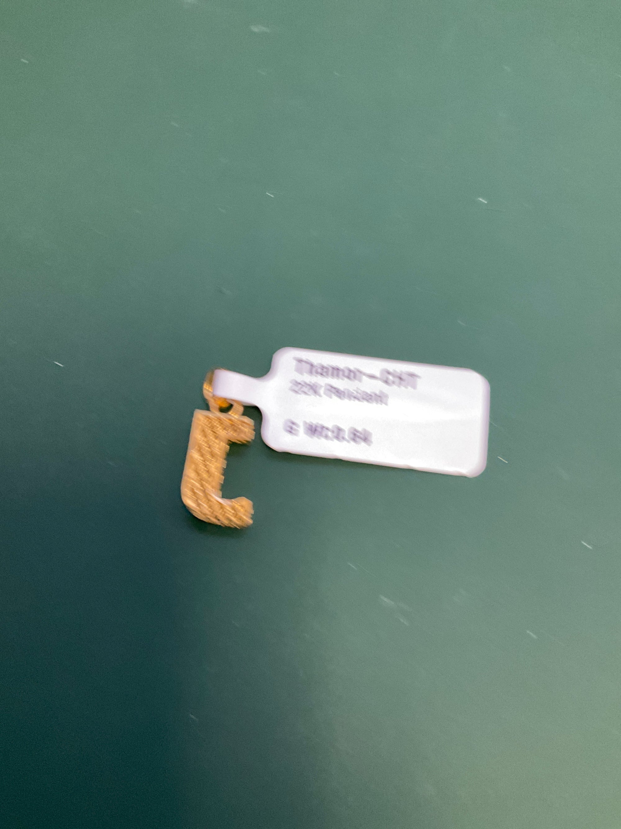 22K Pendant 2605854
