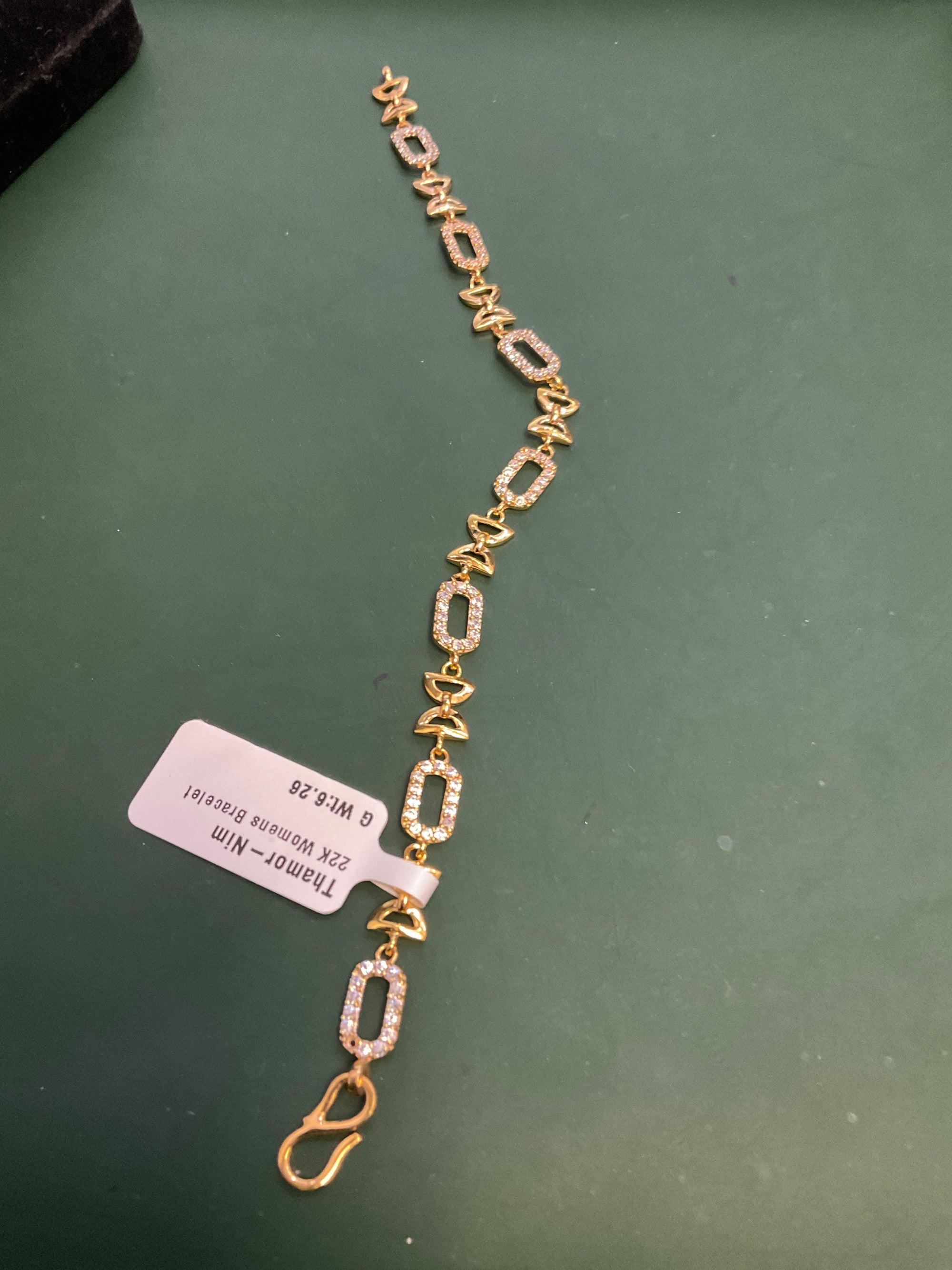 22K Bracelet 1911461