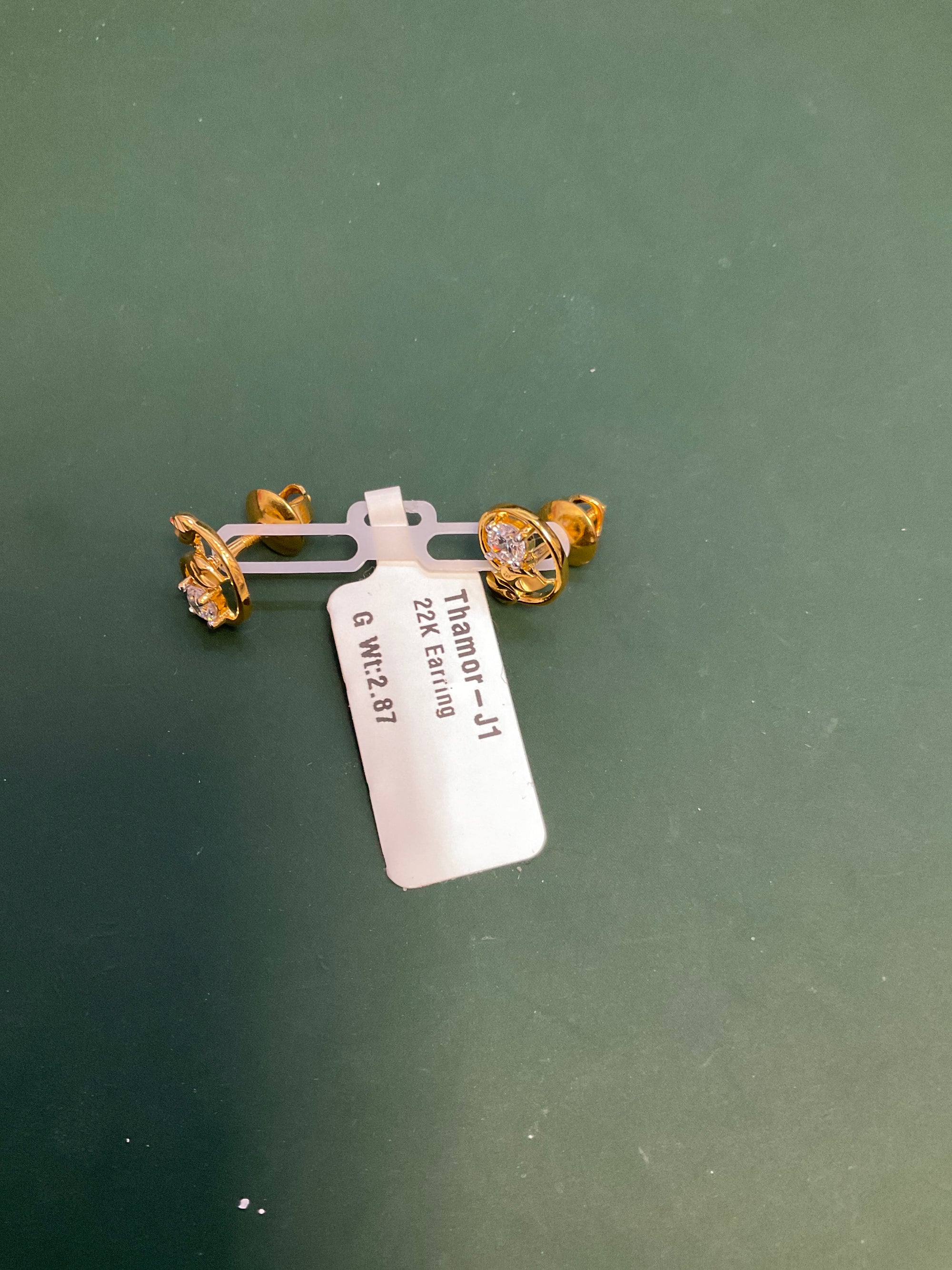 22K Earring 2605976