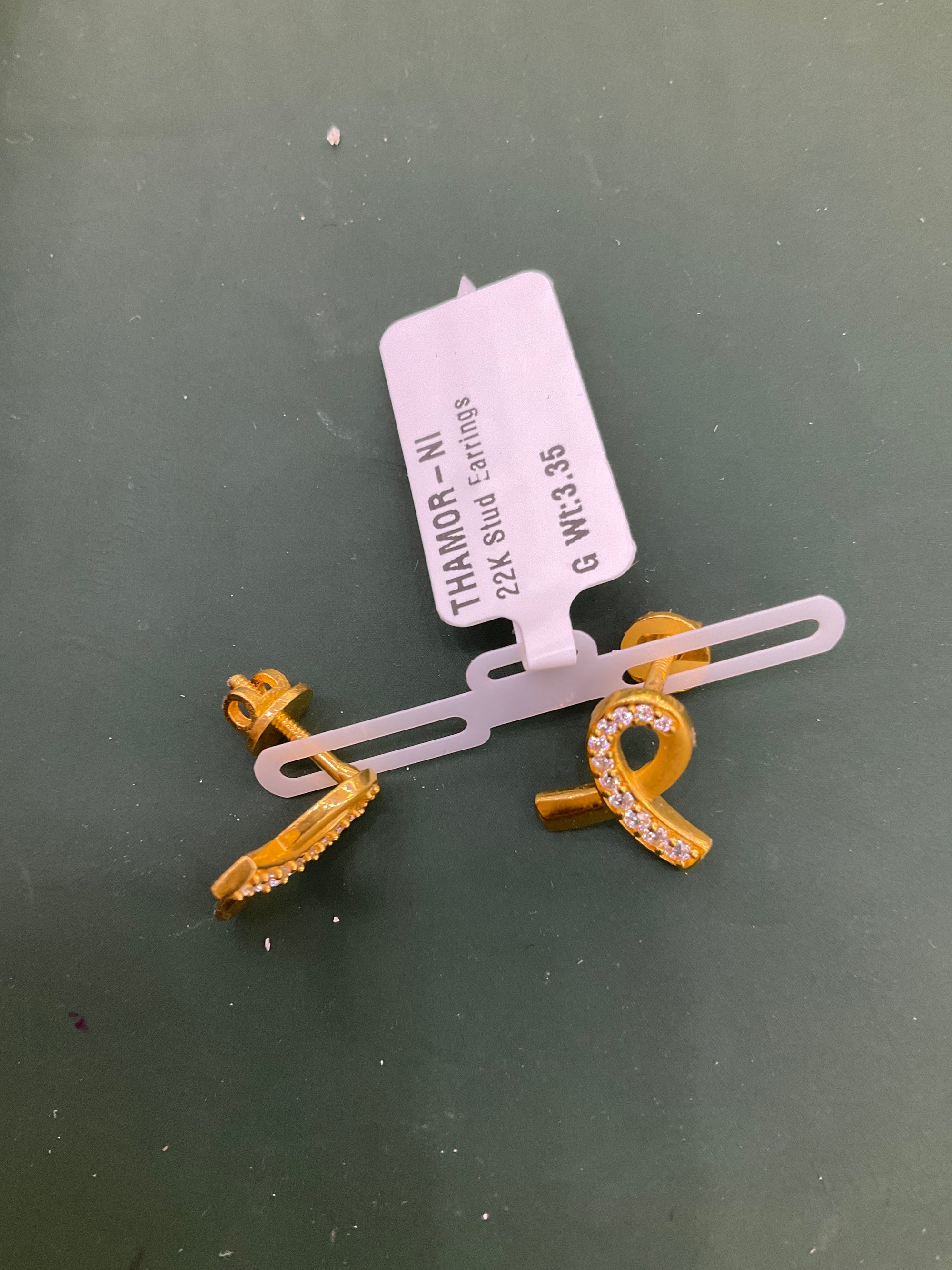 22K Earring 1802677