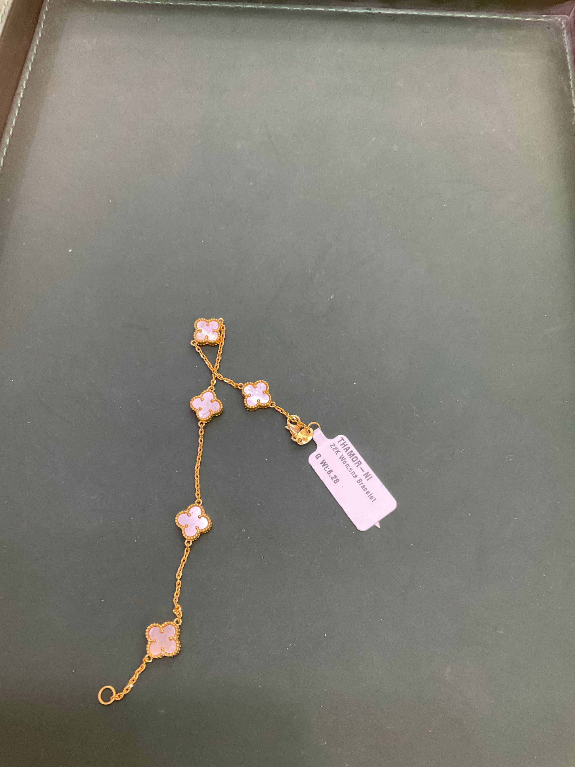 22K Bracelet 1802861