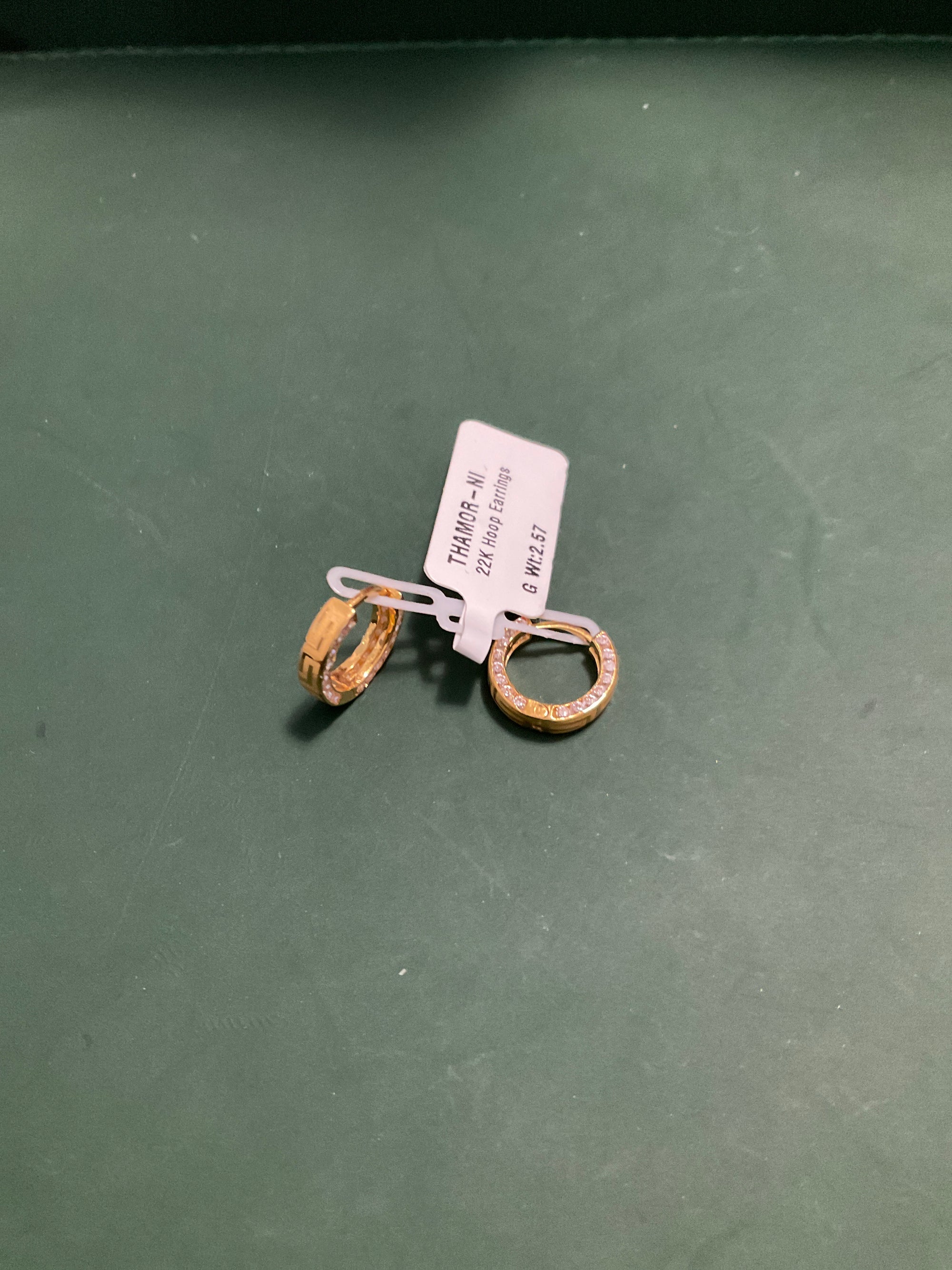 22k Earring 1802317