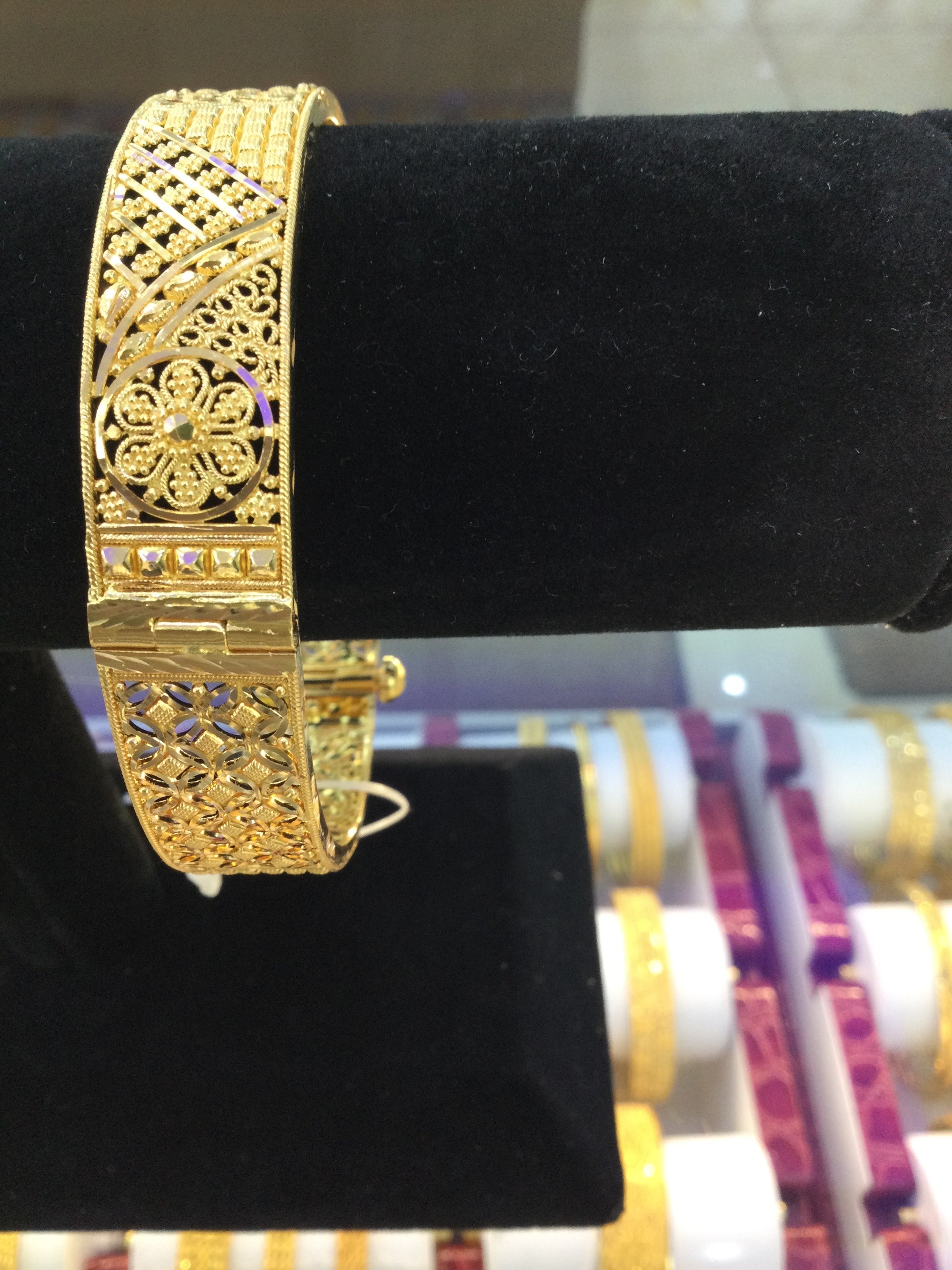 22K Womens Bangles 2201225