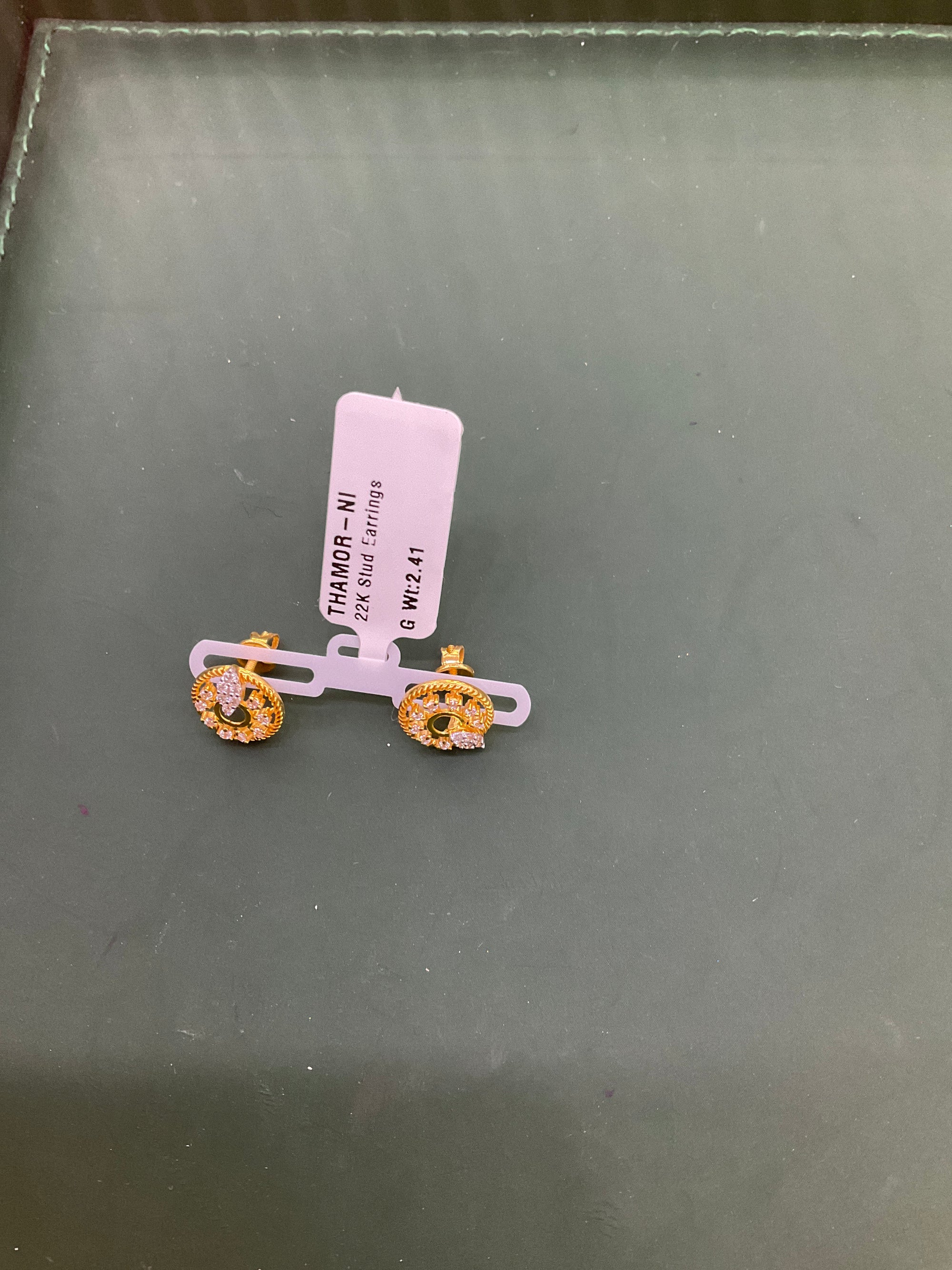 22K Earring 1802676