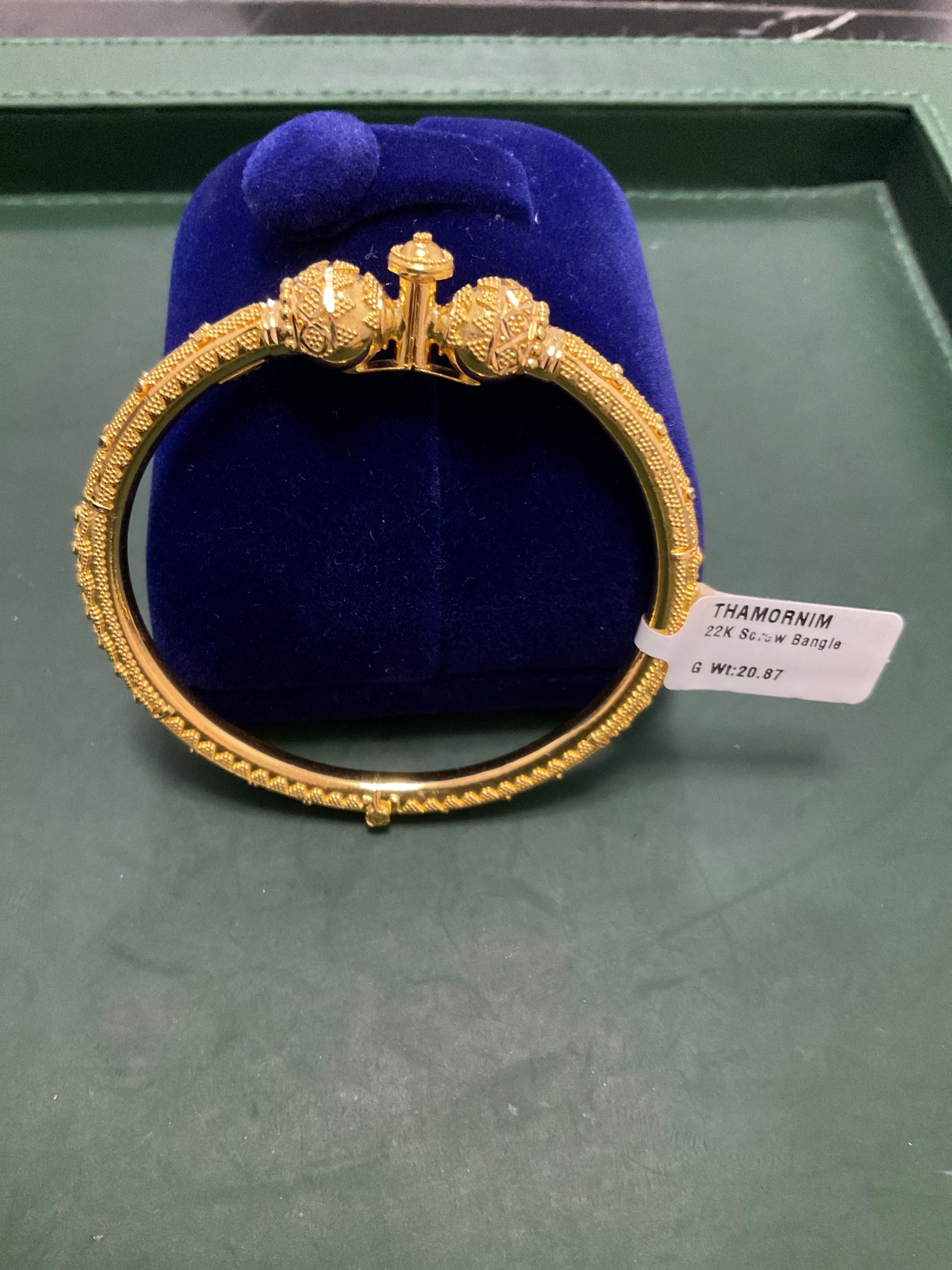 22K Screw Bangle 2807292