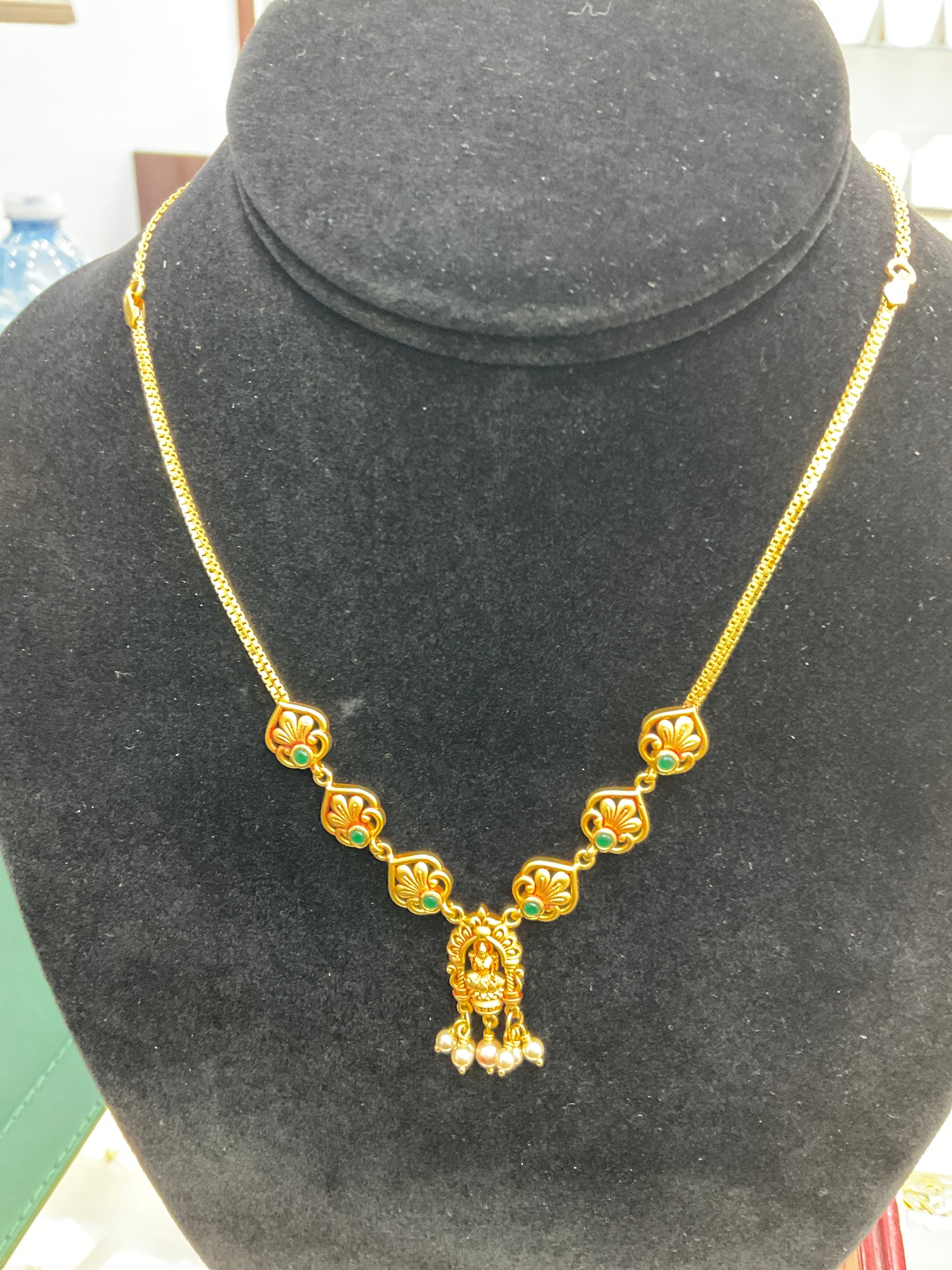 22K Necklace 1802481