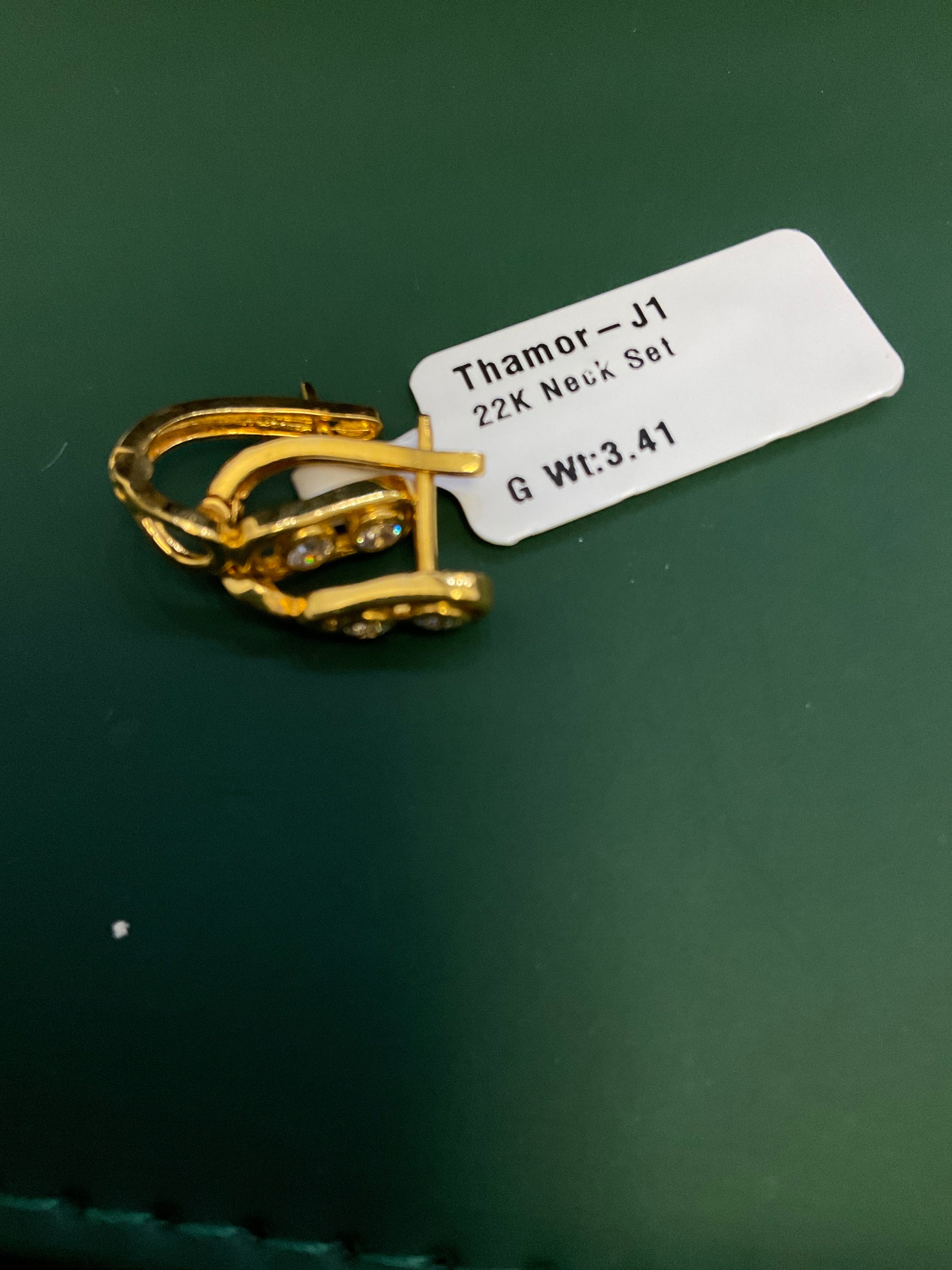 22K Earring 2605703