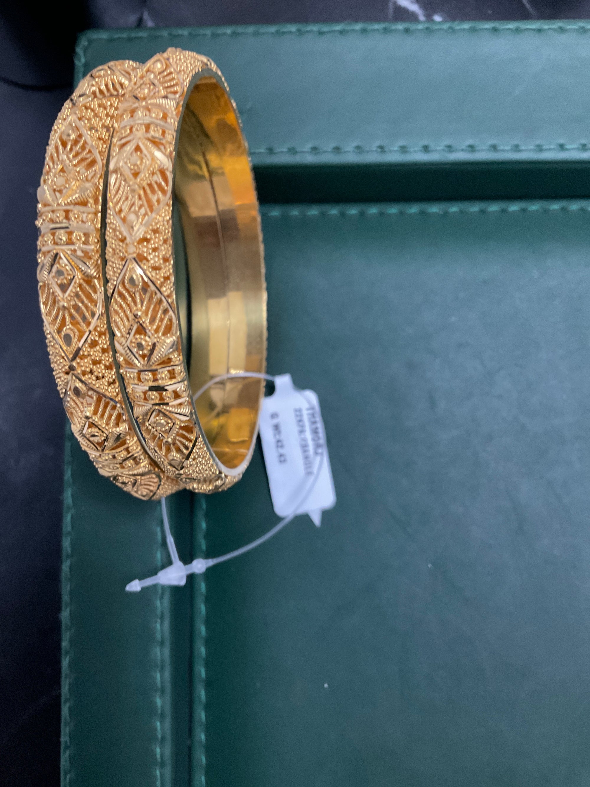 22K Bangle 1407170