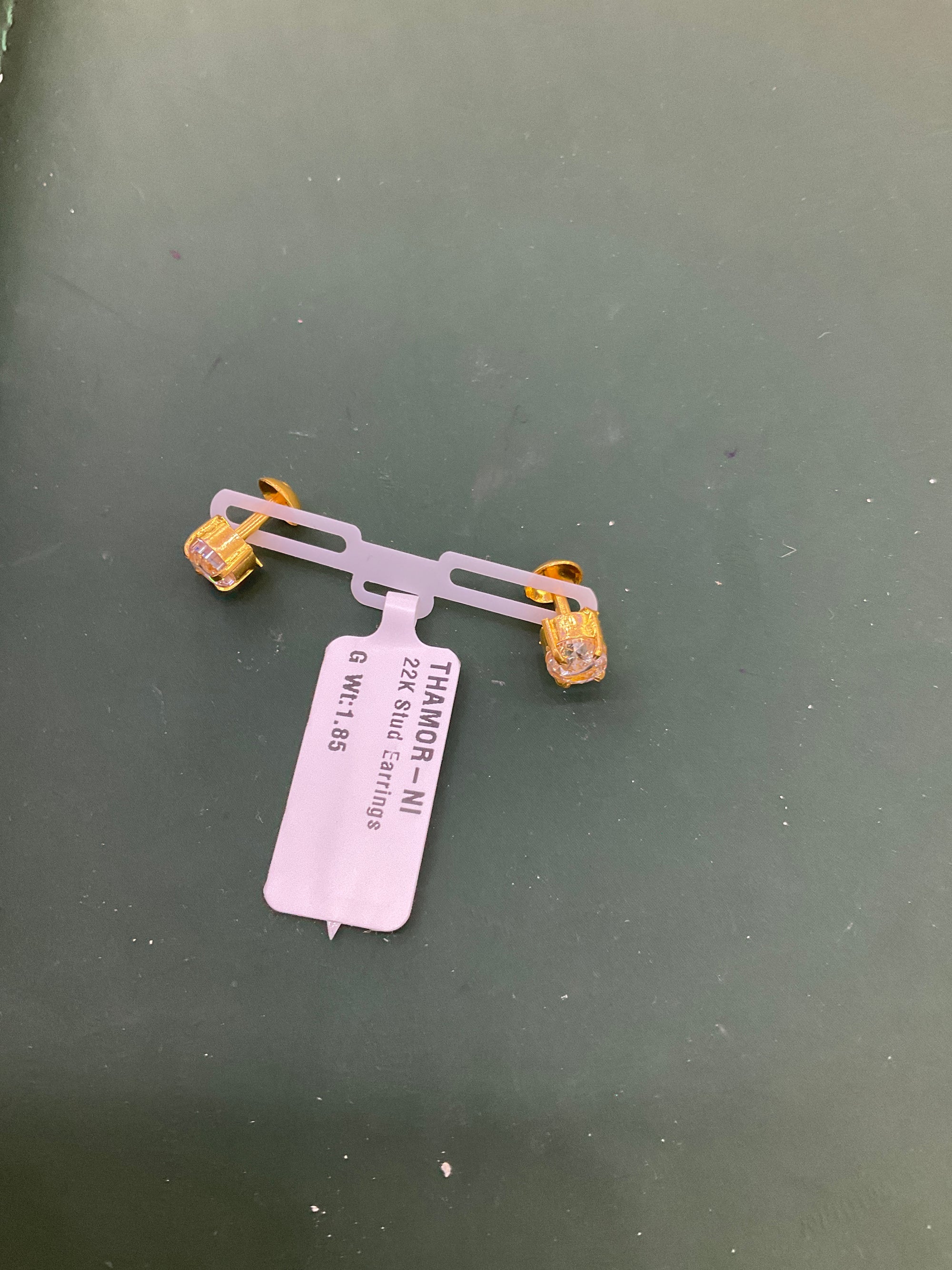 22K Earring 1802662
