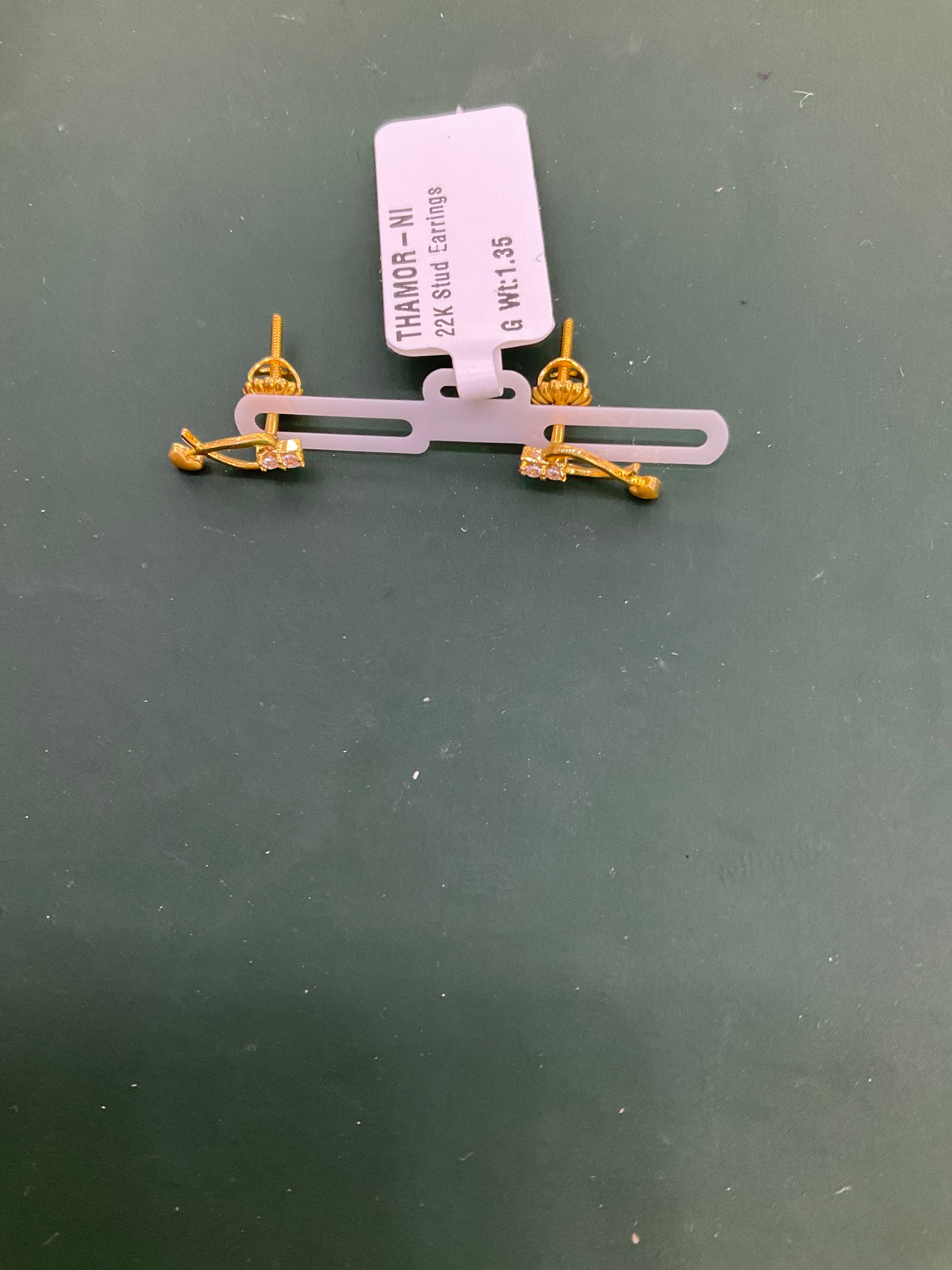 22K Earring 1802652
