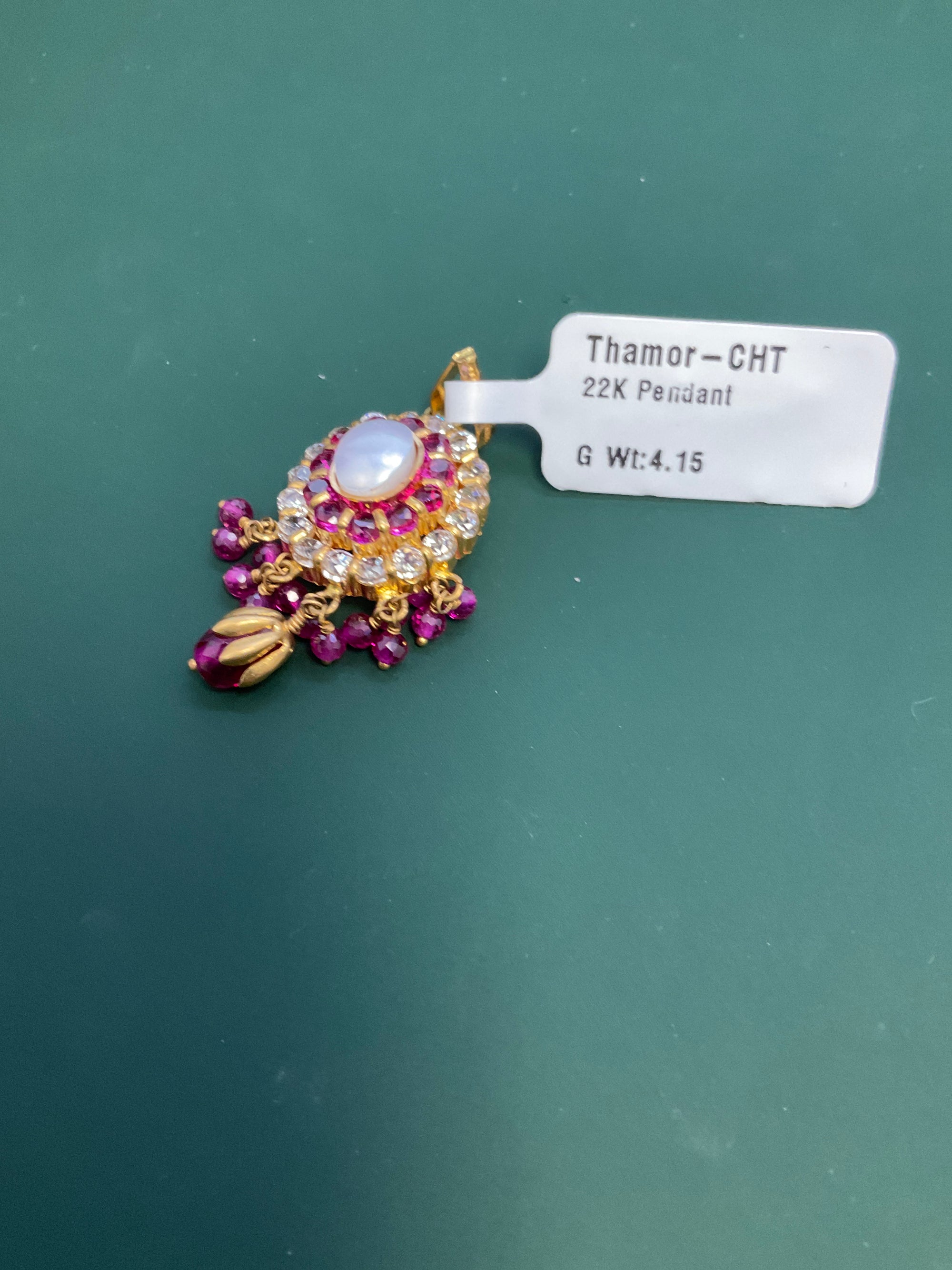 22K Pendant 2605861
