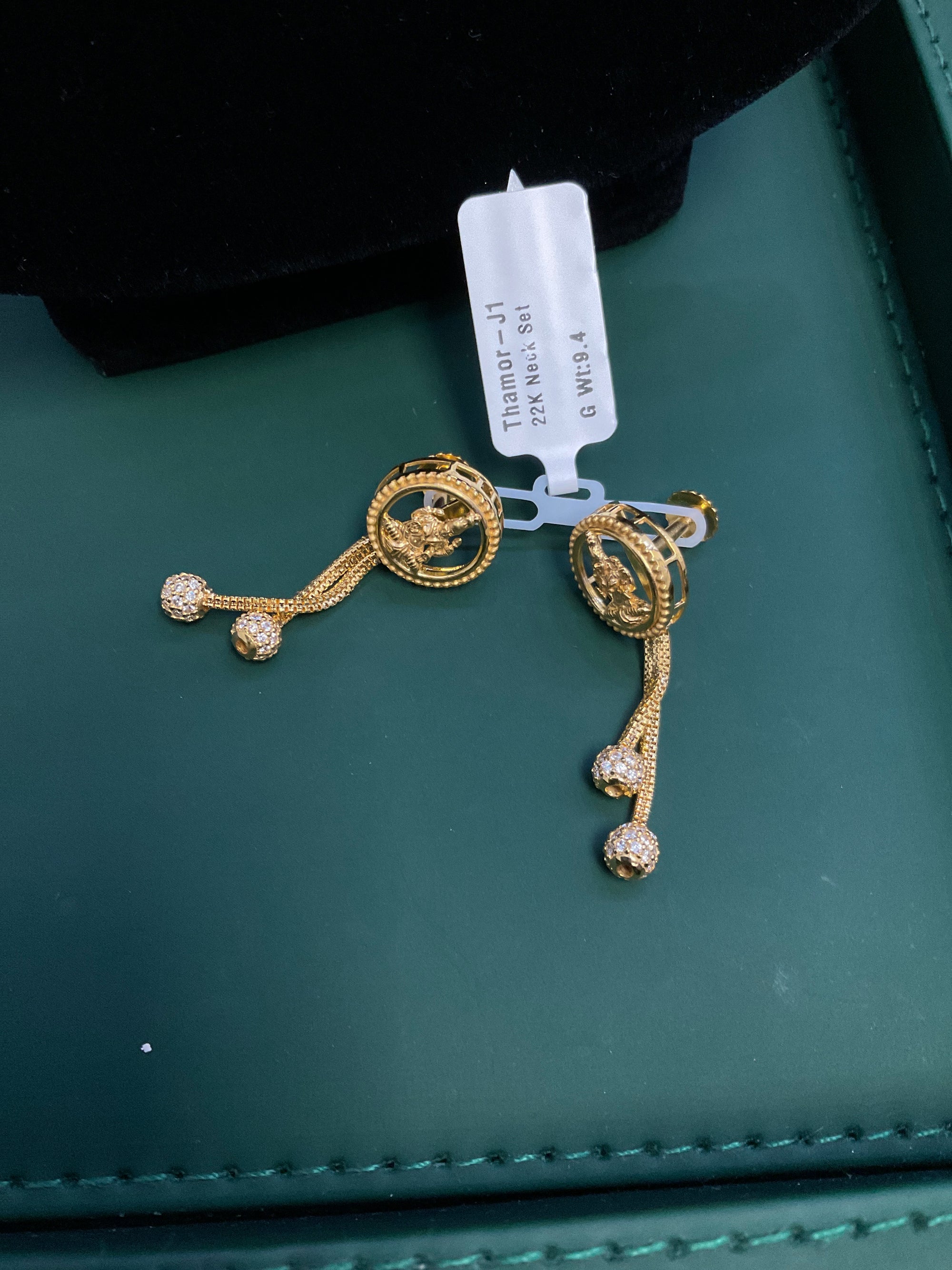 22K Earring 2605700