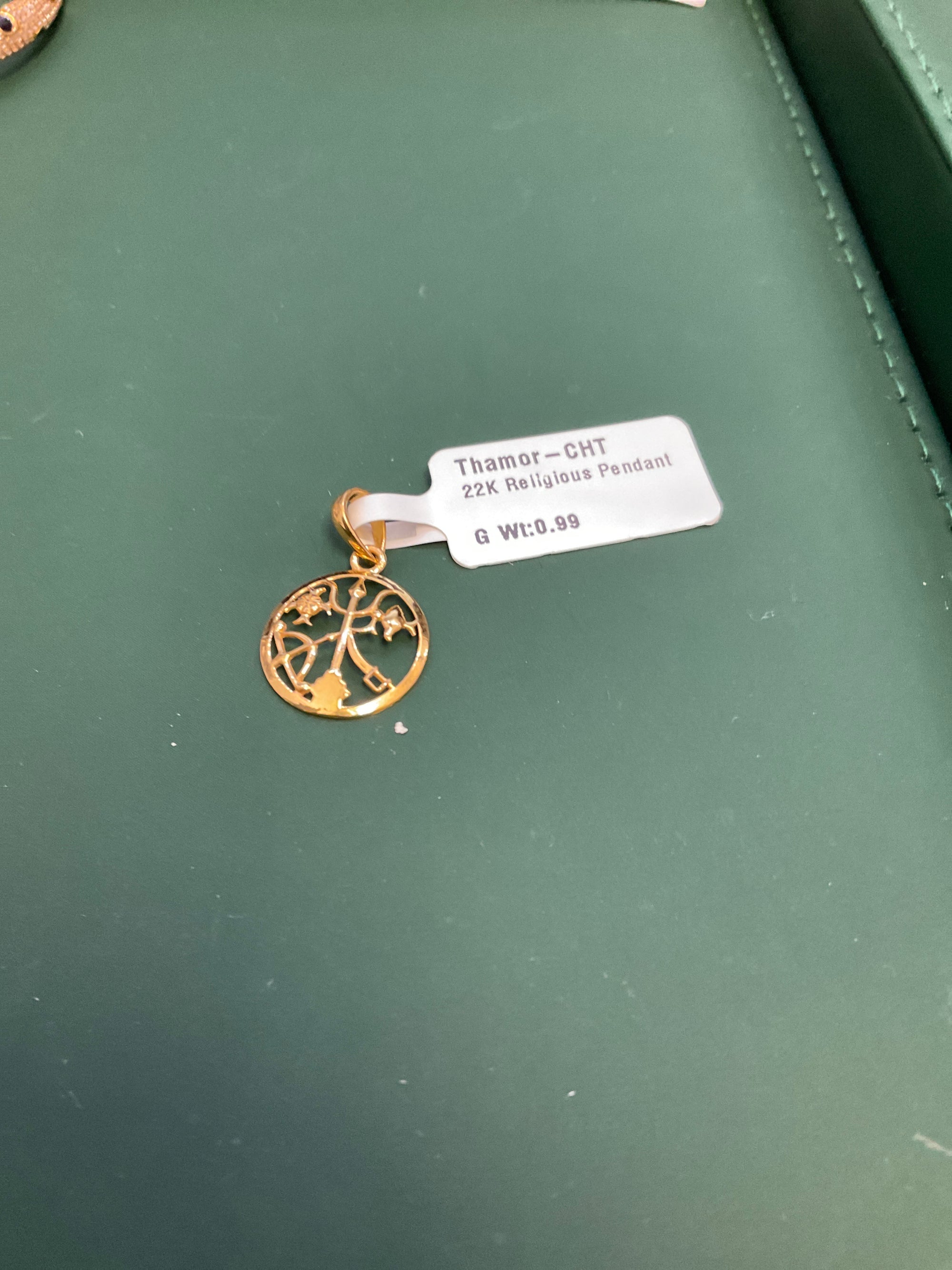 22K Pendant 2605846