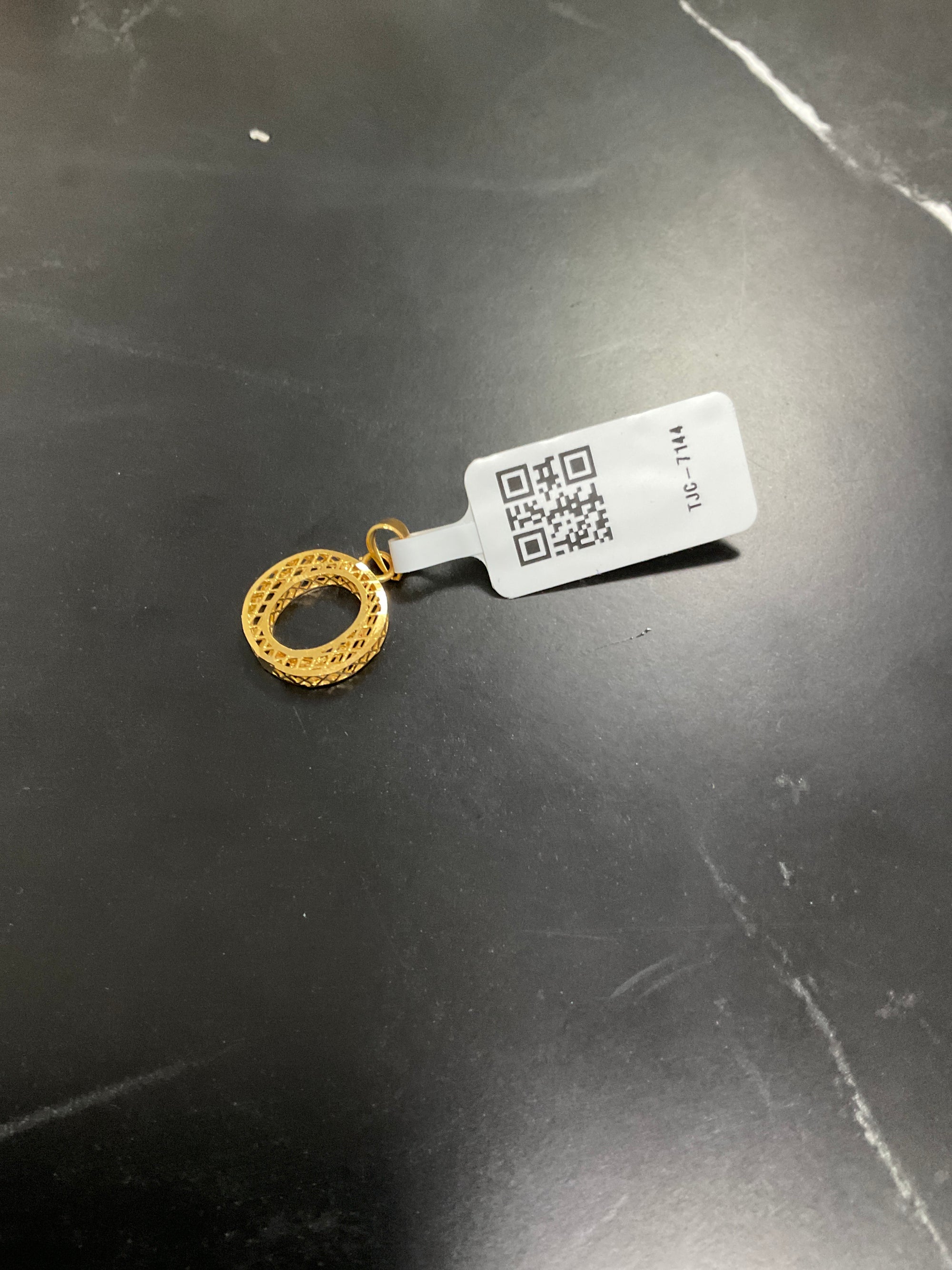22K Pendant 1911202