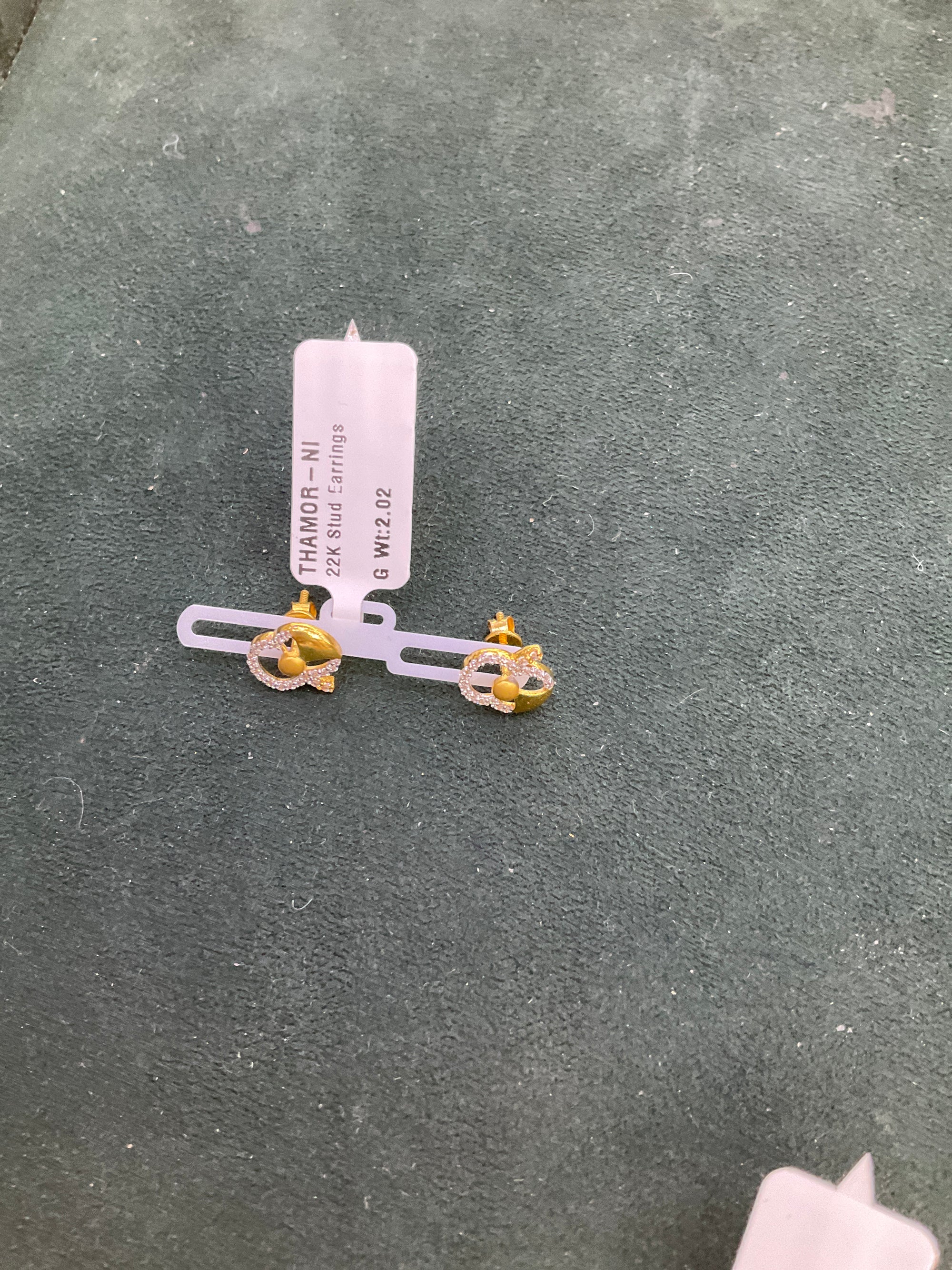 22K Earring 1802711