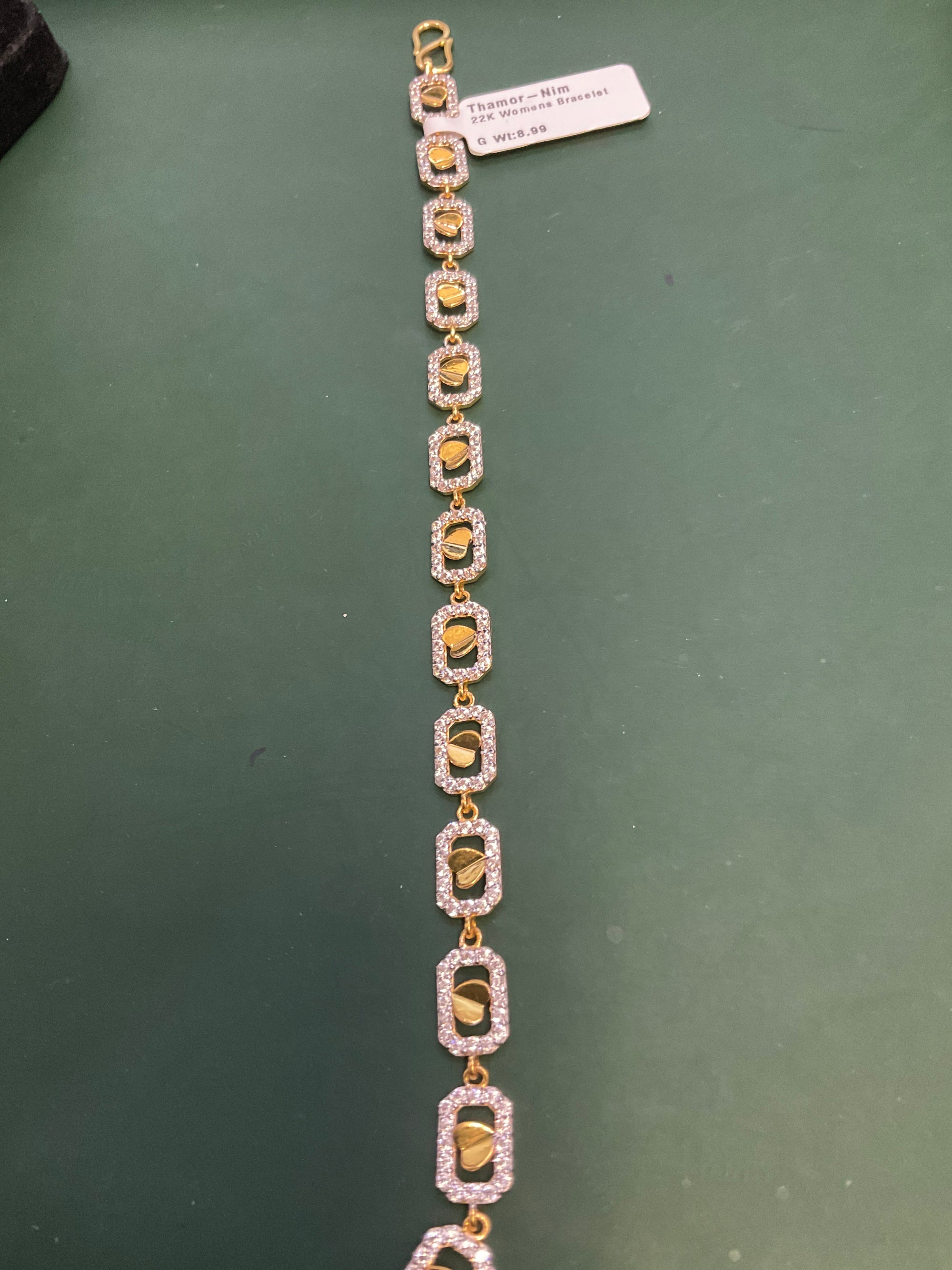 22K Bracelet 1911457