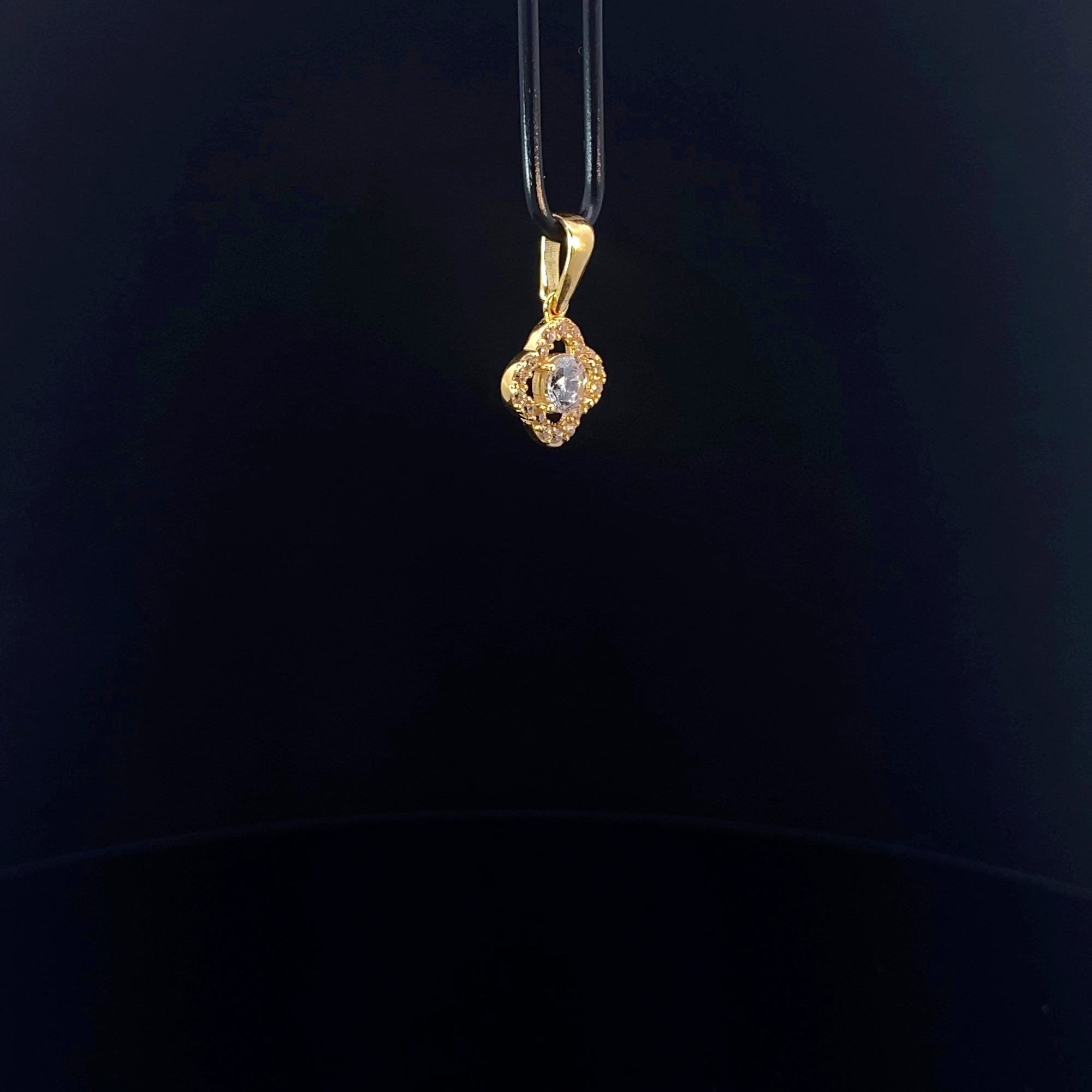 22K Pendant 0103180