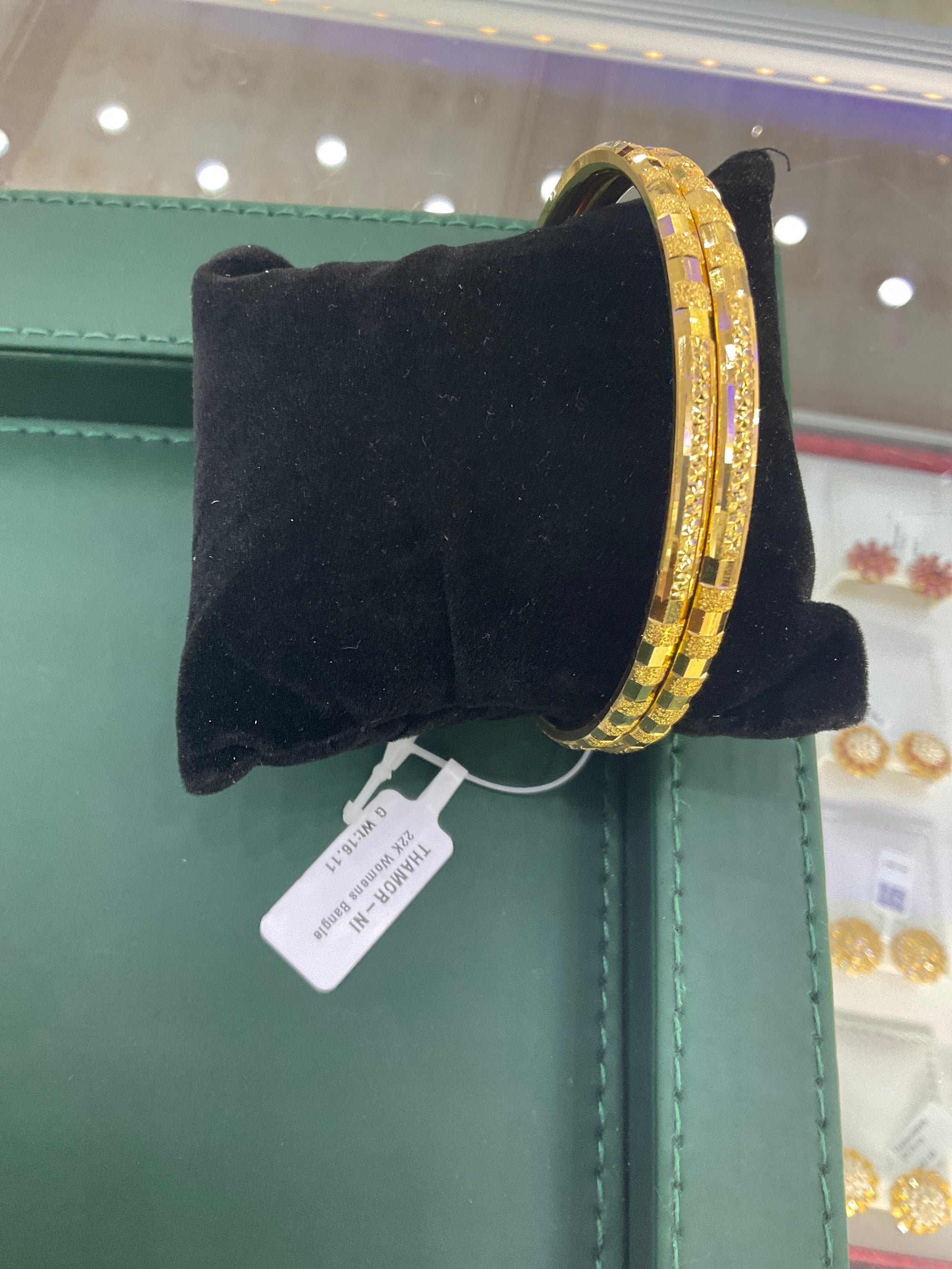 22k Bangle 1802385