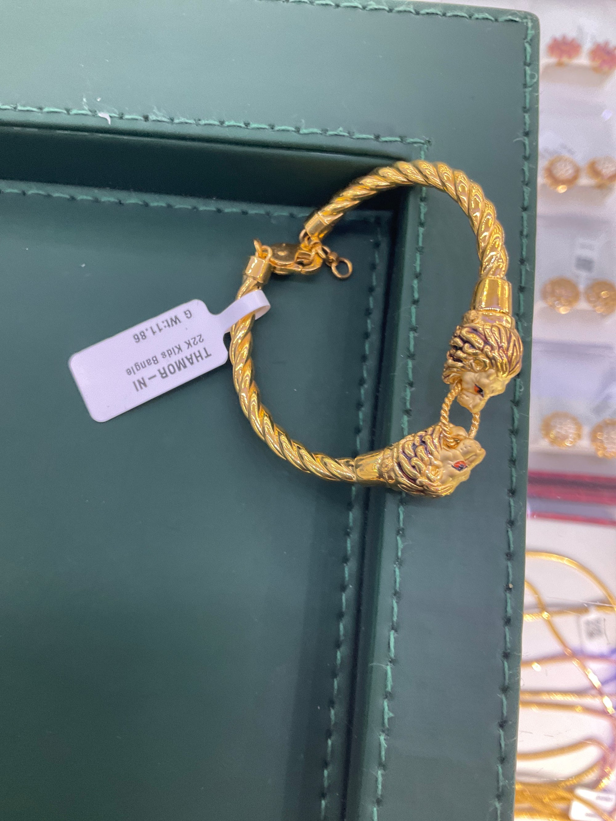 22k Bangle 1802328