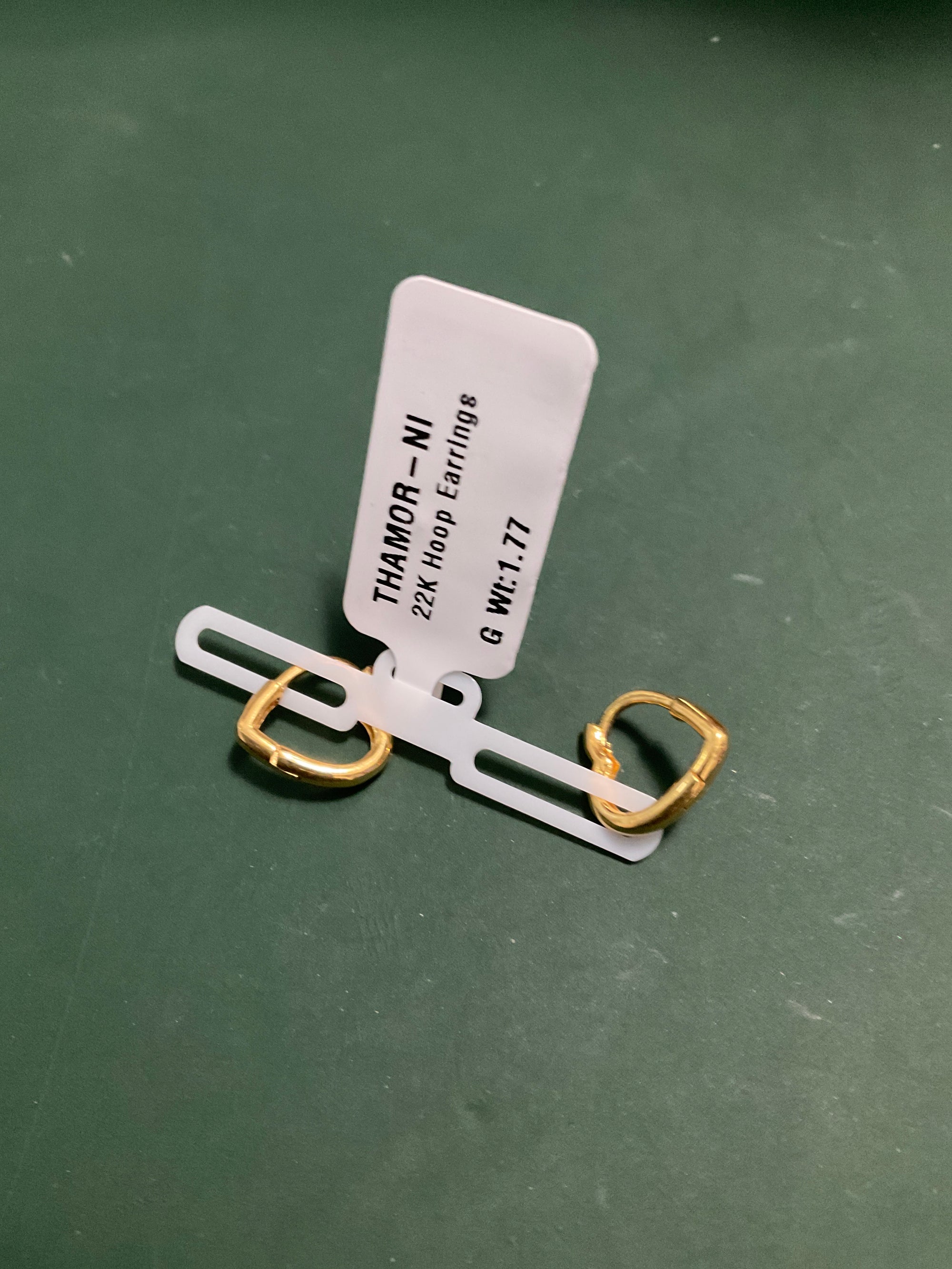 22k Earring 1802300