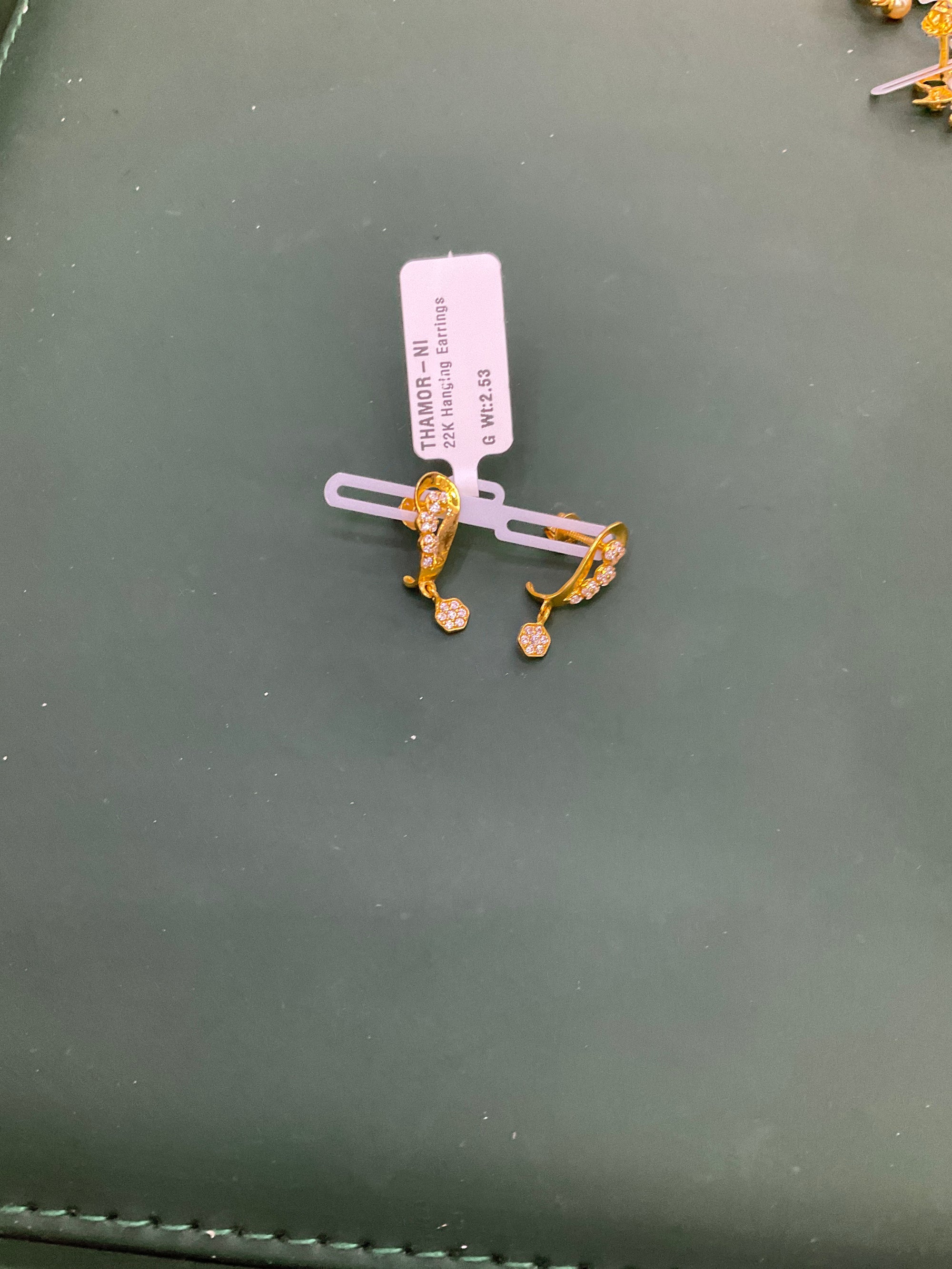 22K Earring 1802722