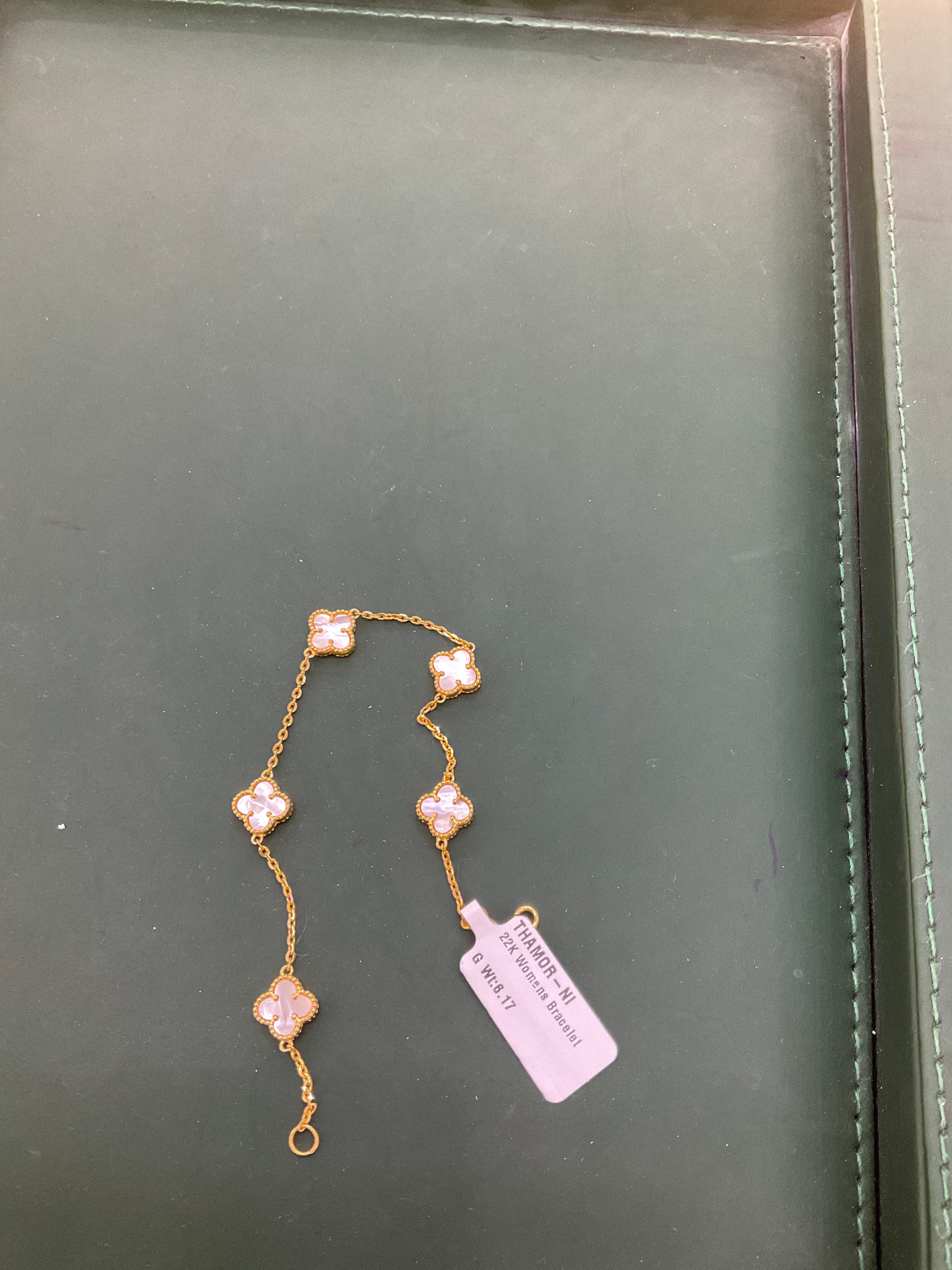 22K Bracelet 1802875