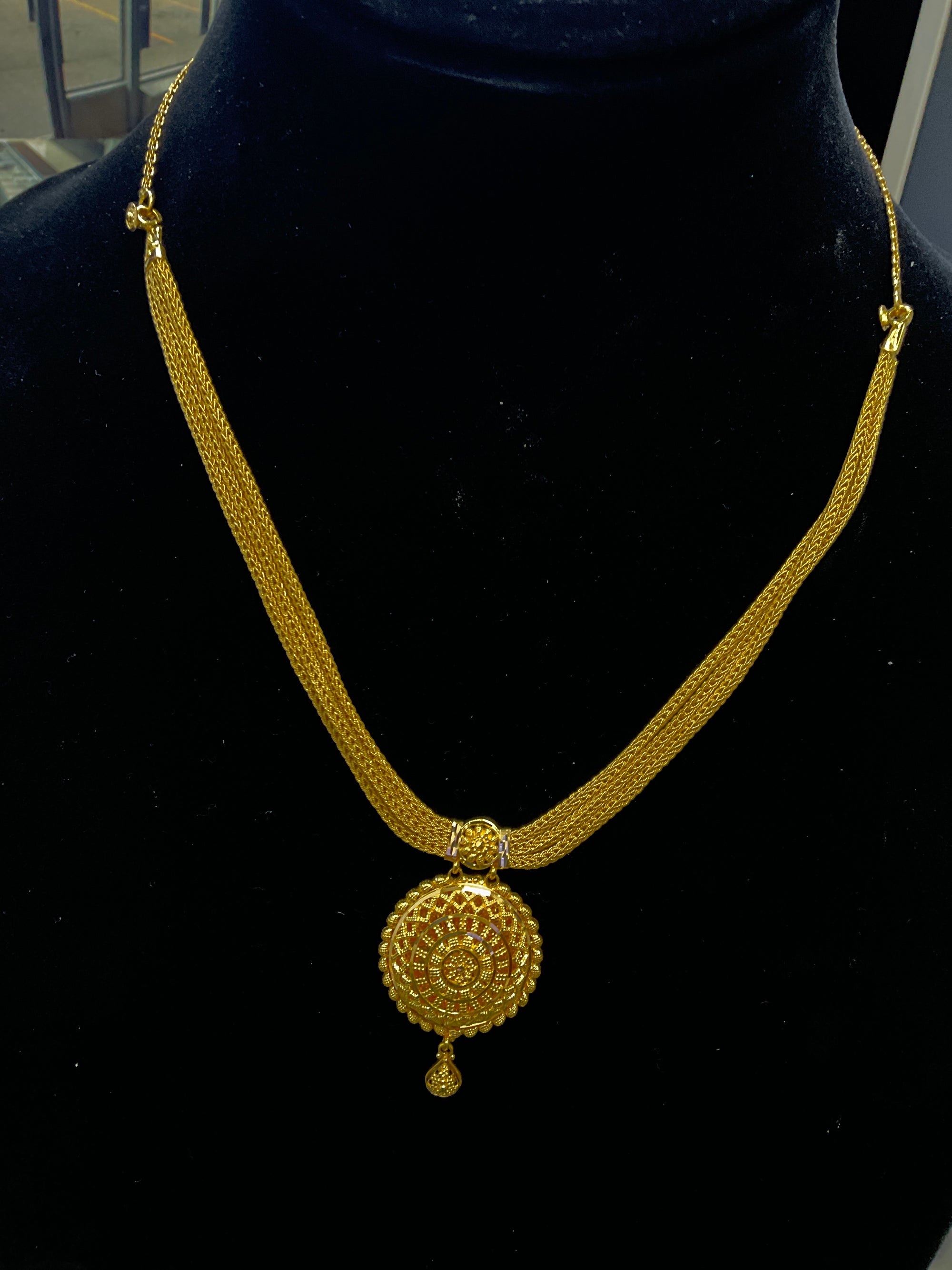 22K Necklace 2605782