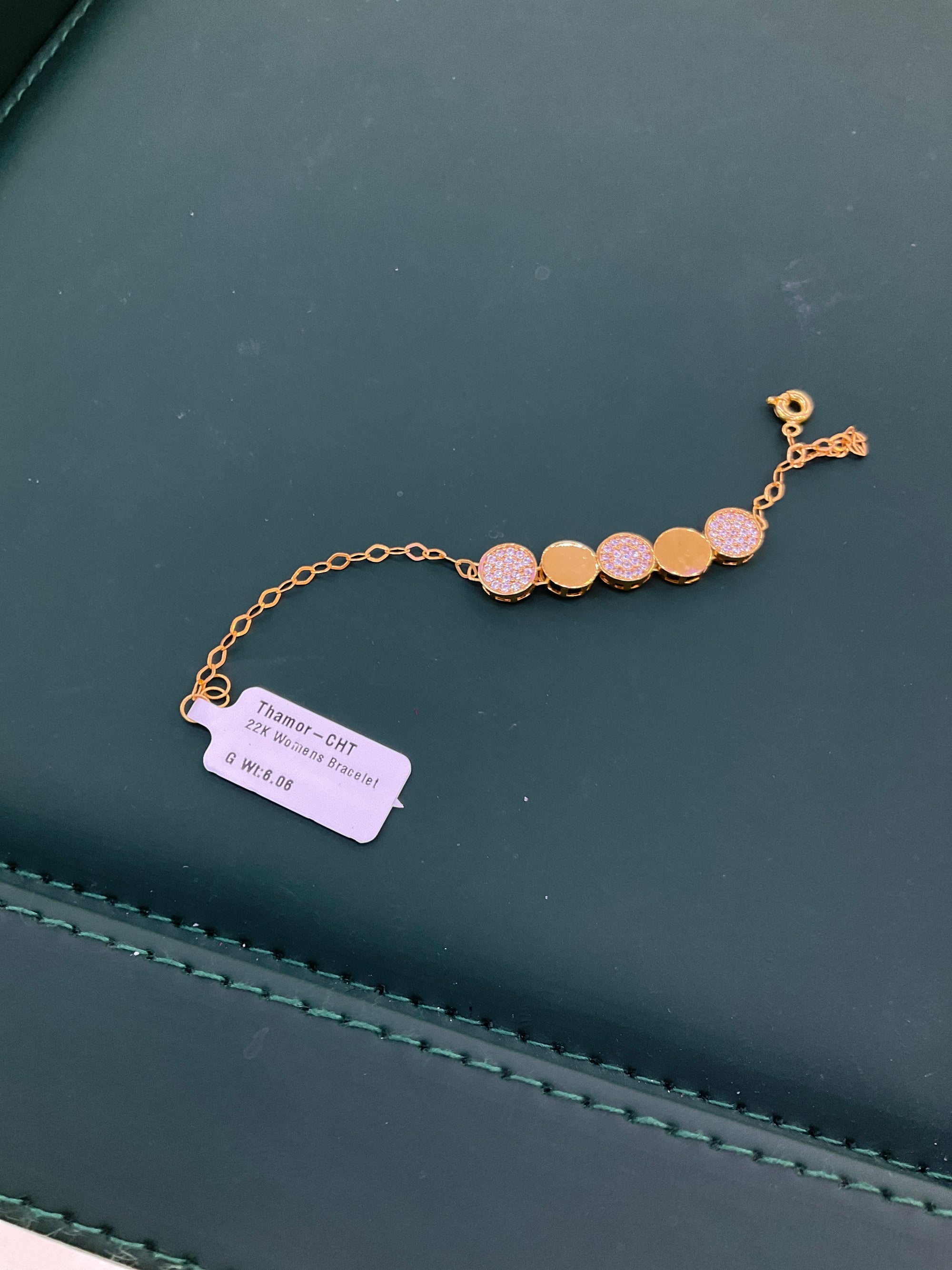 22K Bracelet 2605646