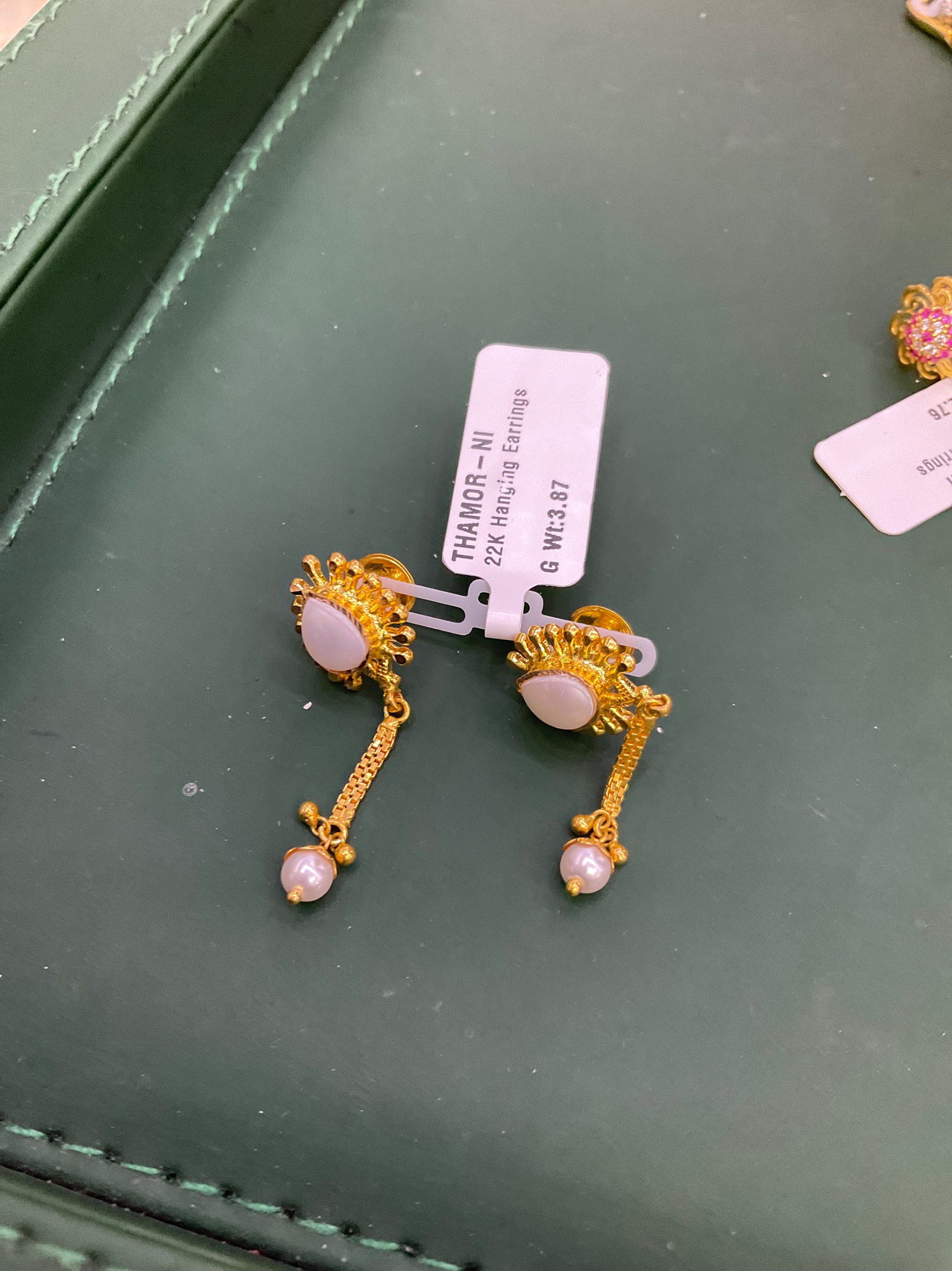 22K Earring 1802725