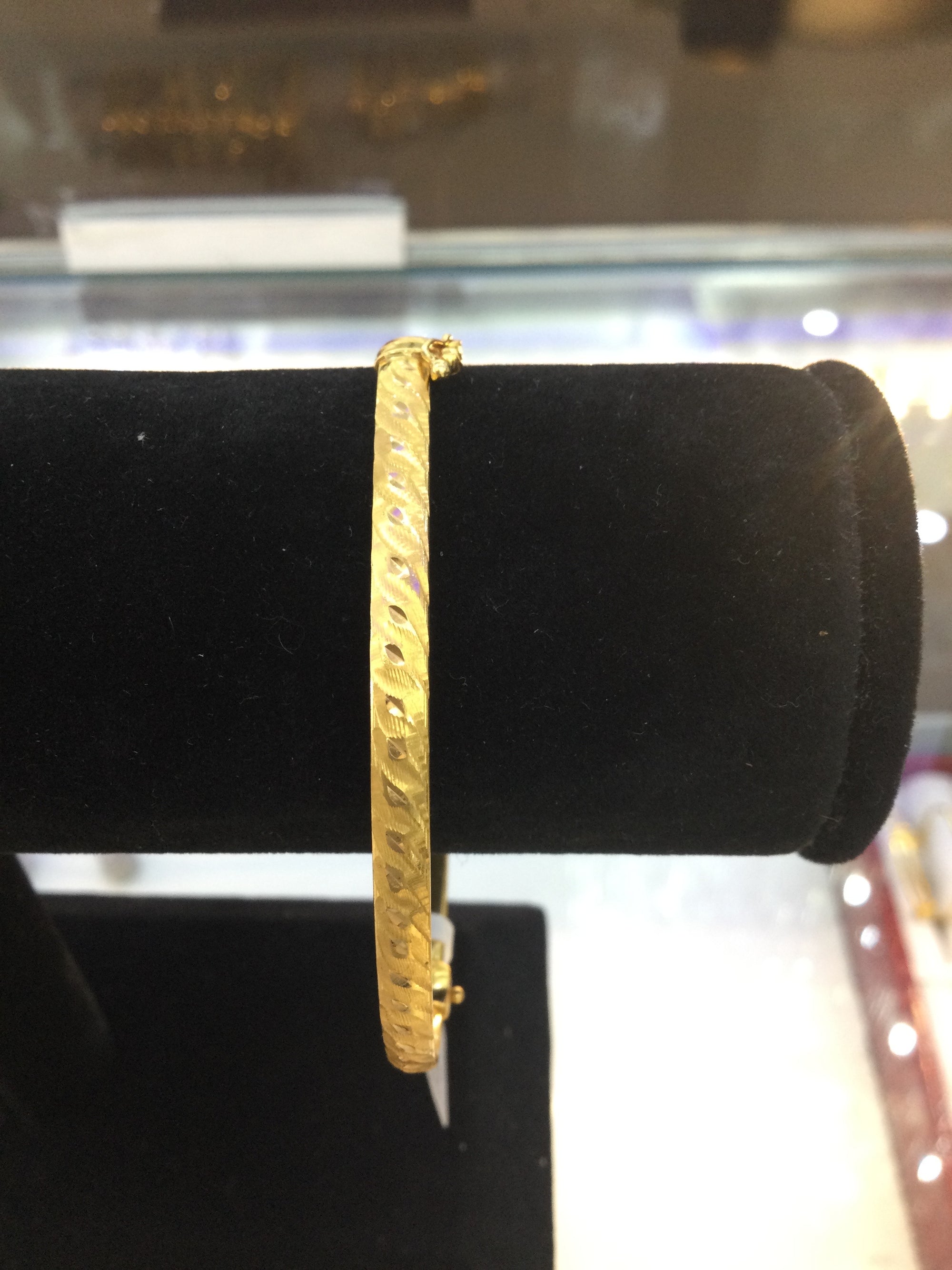 Duplicate UPC: 22K Kids Bangles 2201115 | 1359.15 | 372