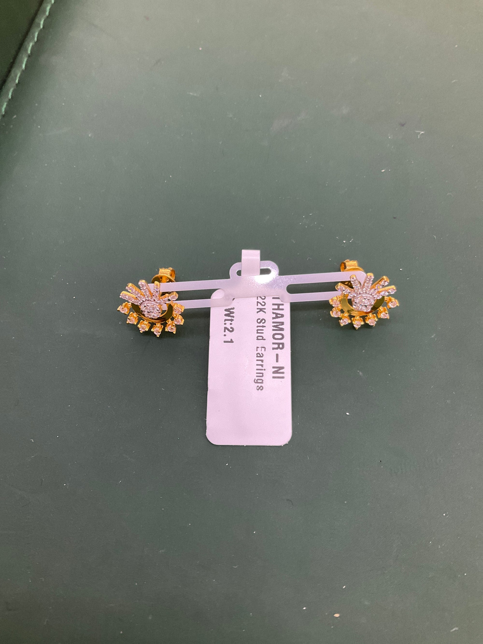 22K Earring 1802651