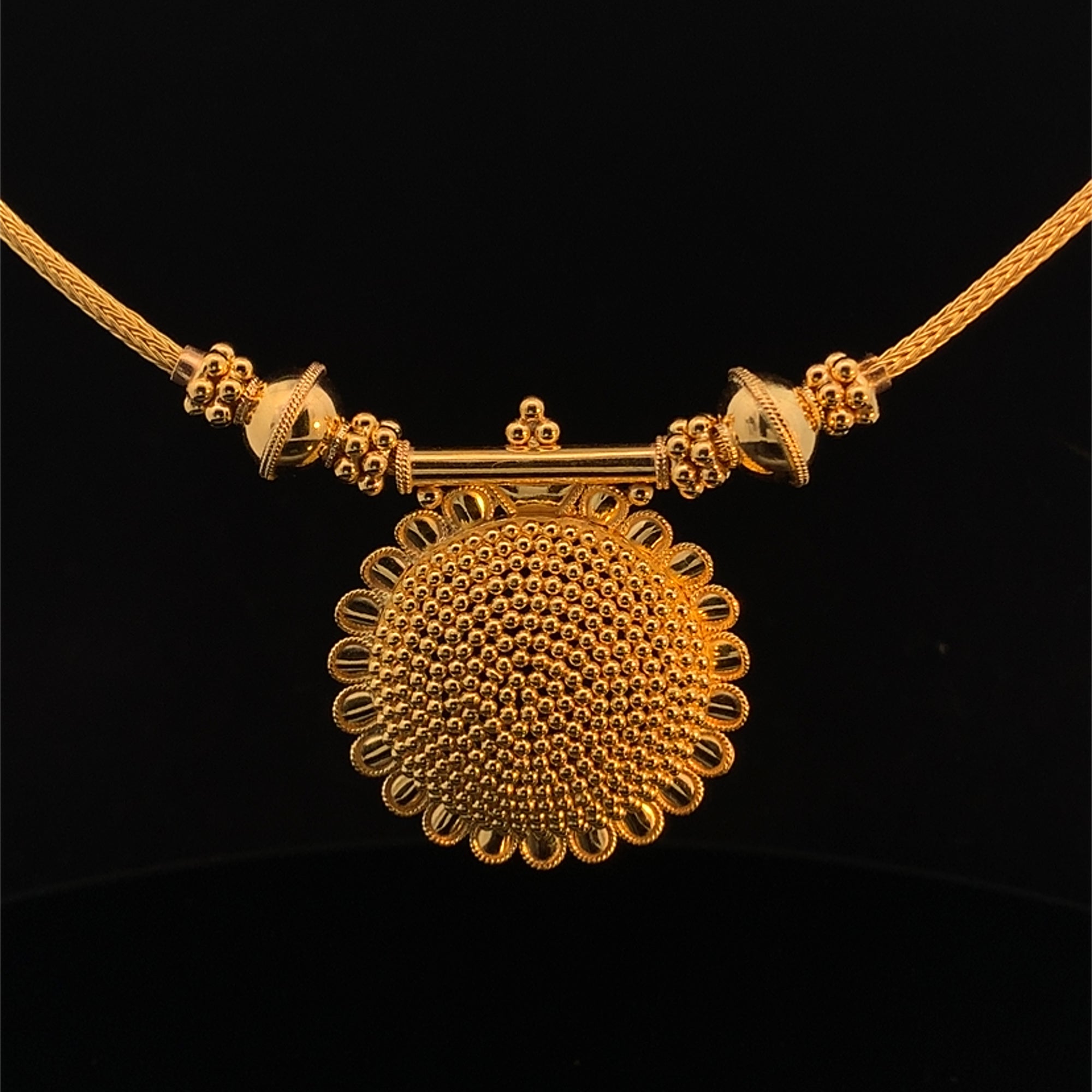 22K Necklace 2605892