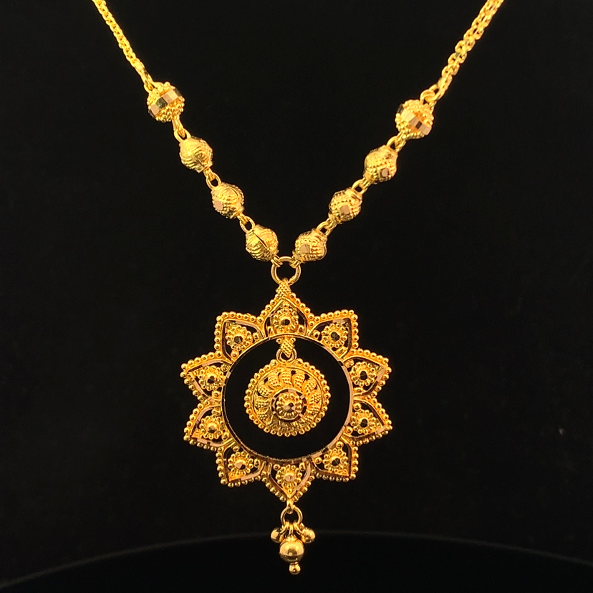 22K Necklace 2605606